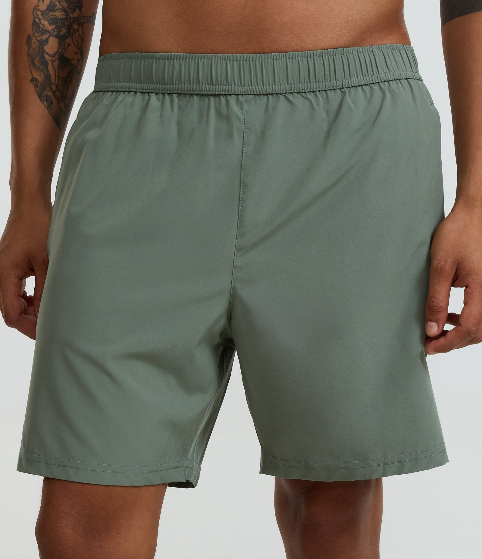 Bermuda Tecnológica com Estampa Refletiva Lateral Verde 2