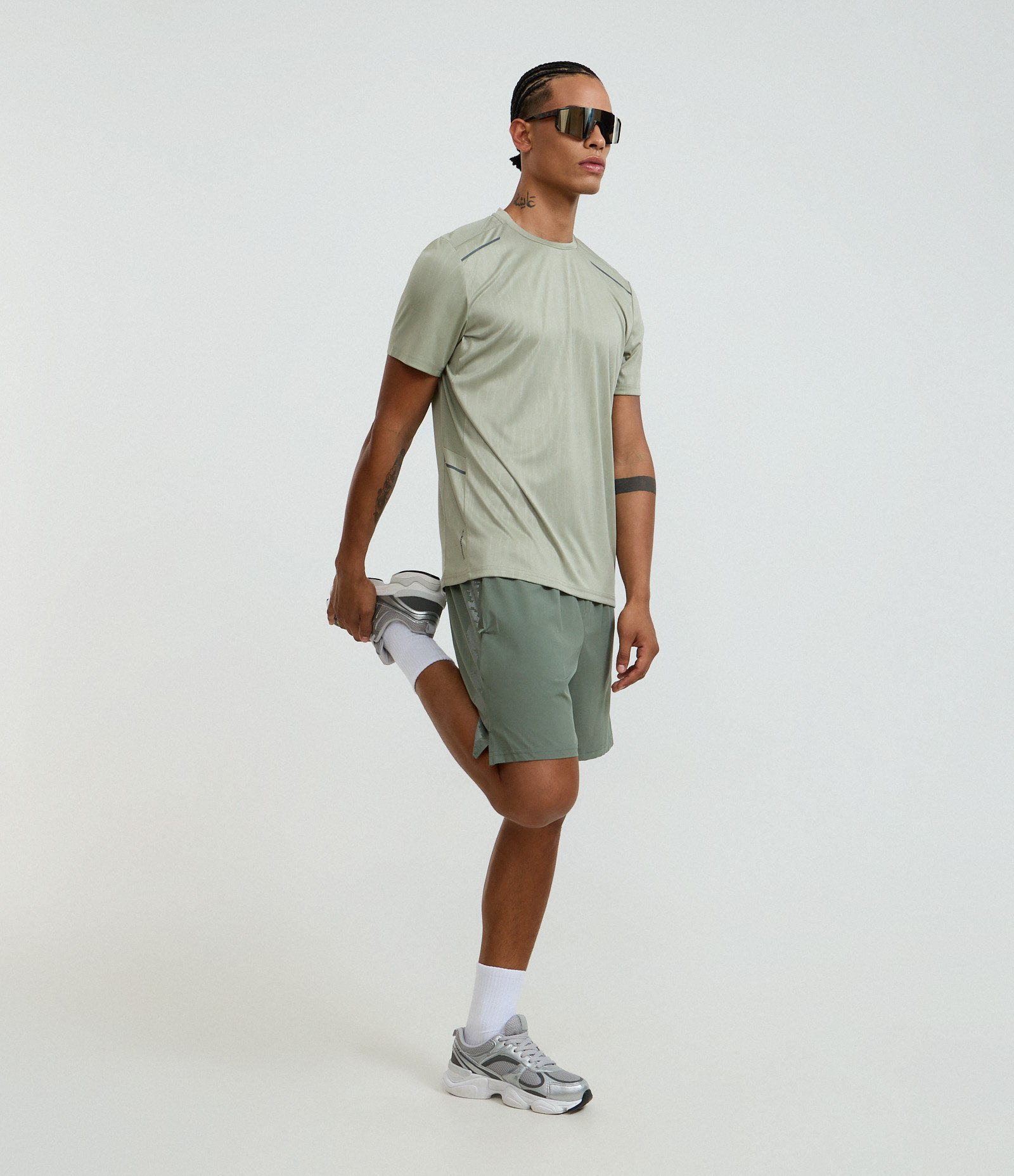 Bermuda Tecnológica com Estampa Refletiva Lateral Verde 5