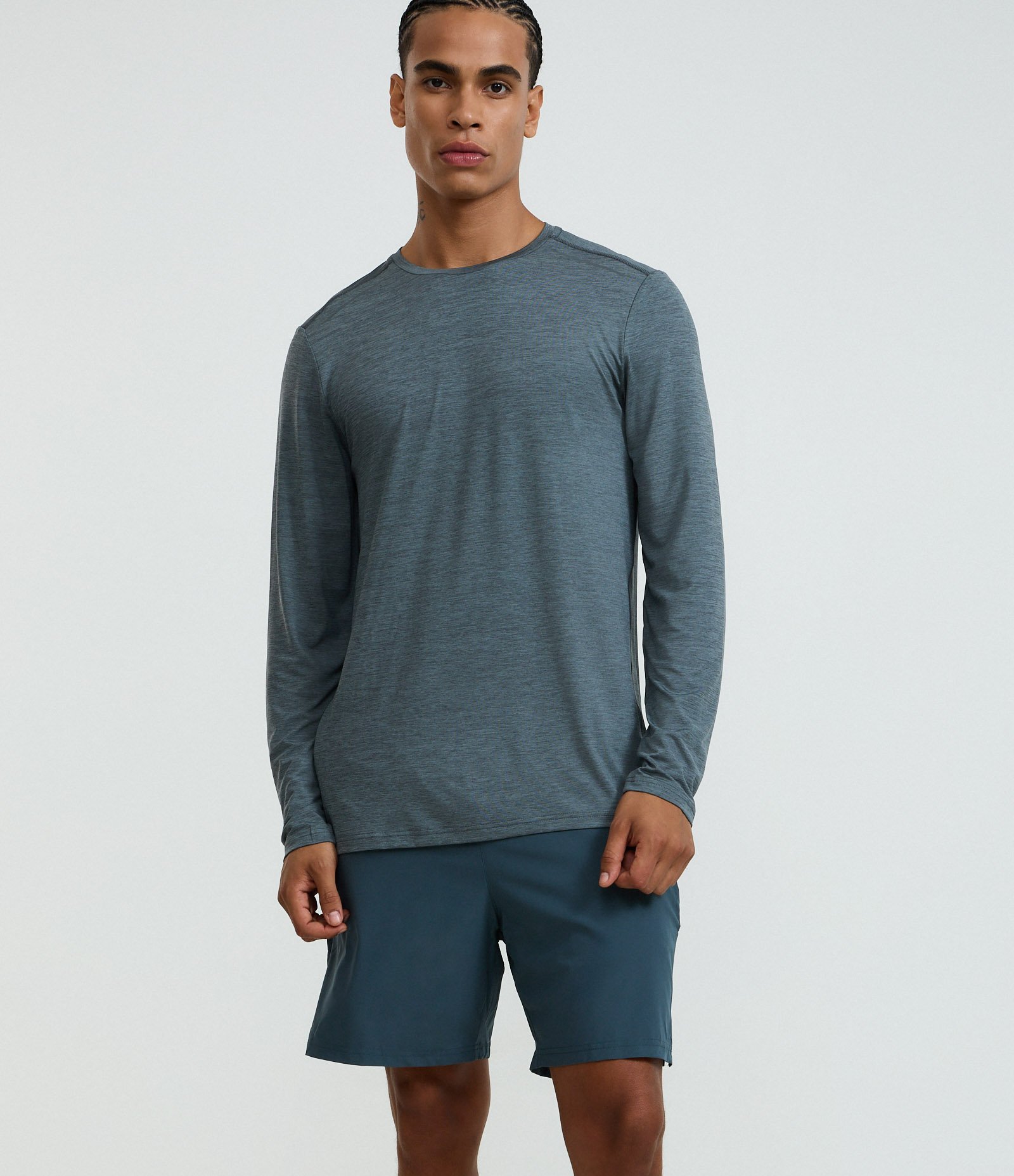 Bermuda Tecnológica com Estampa Refletiva Lateral Azul 3