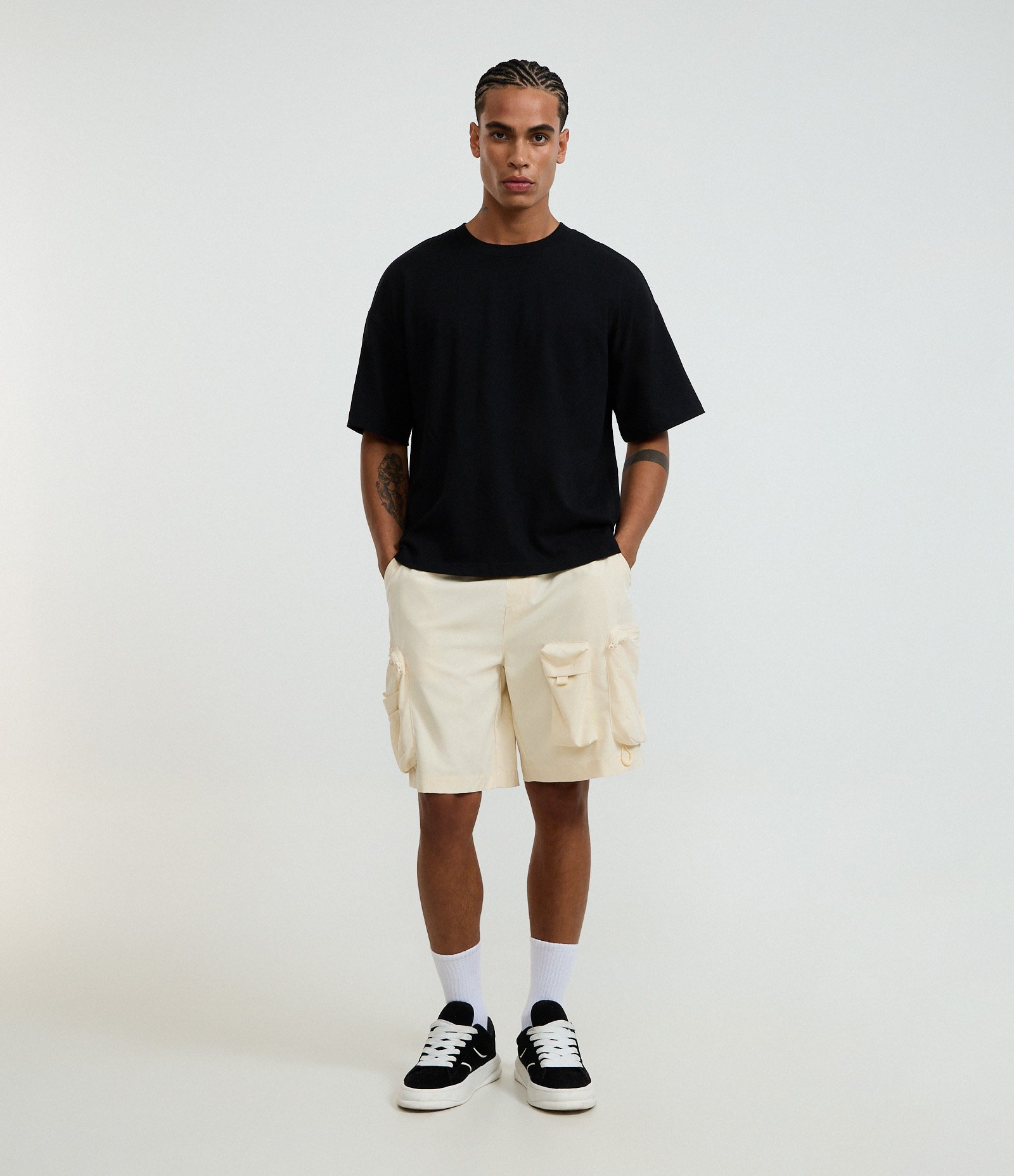 Bermuda Baggy Cropped com Bolsos Bege 1