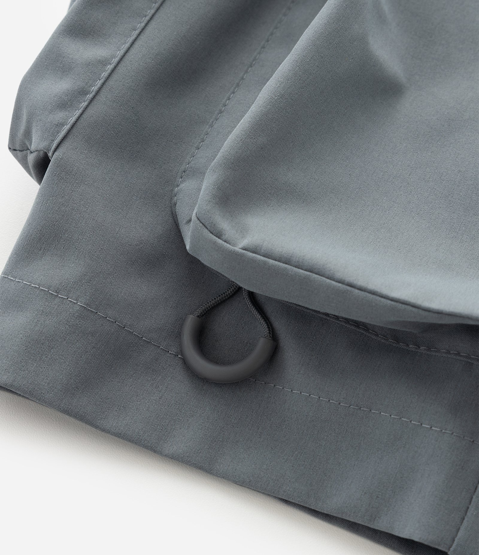 Bermuda Baggy Cropped com Bolsos Cinza Sage 4