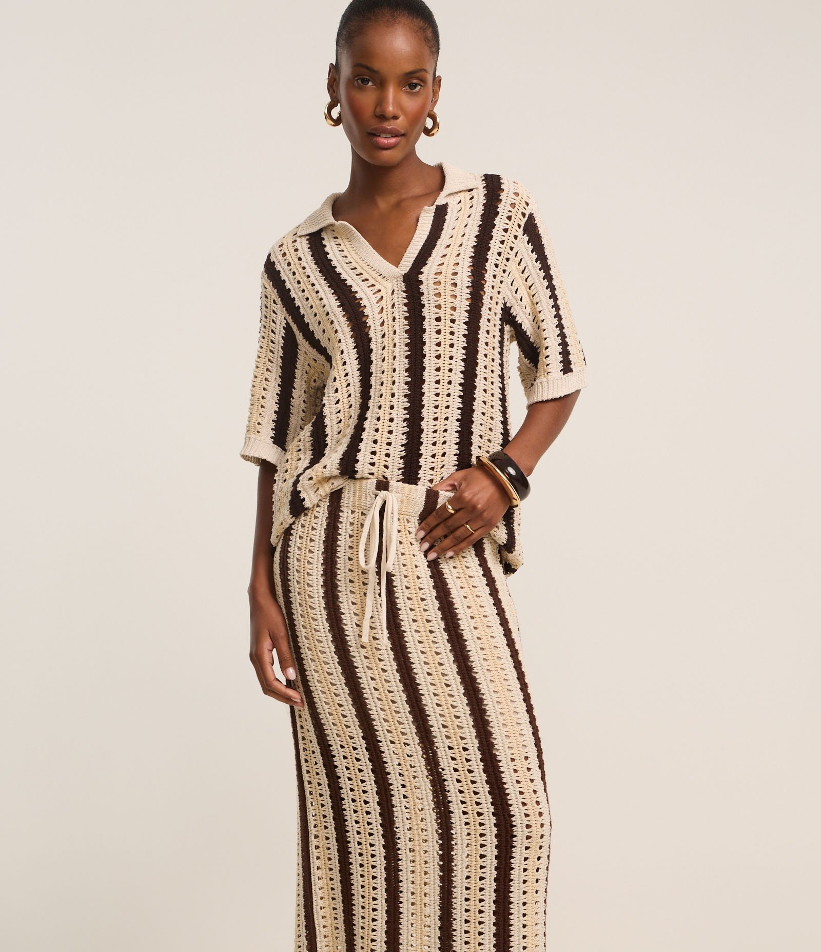 Saia Reta Listrada em Tricô de Efeito Crochê Marrom/Bege/Off White 2