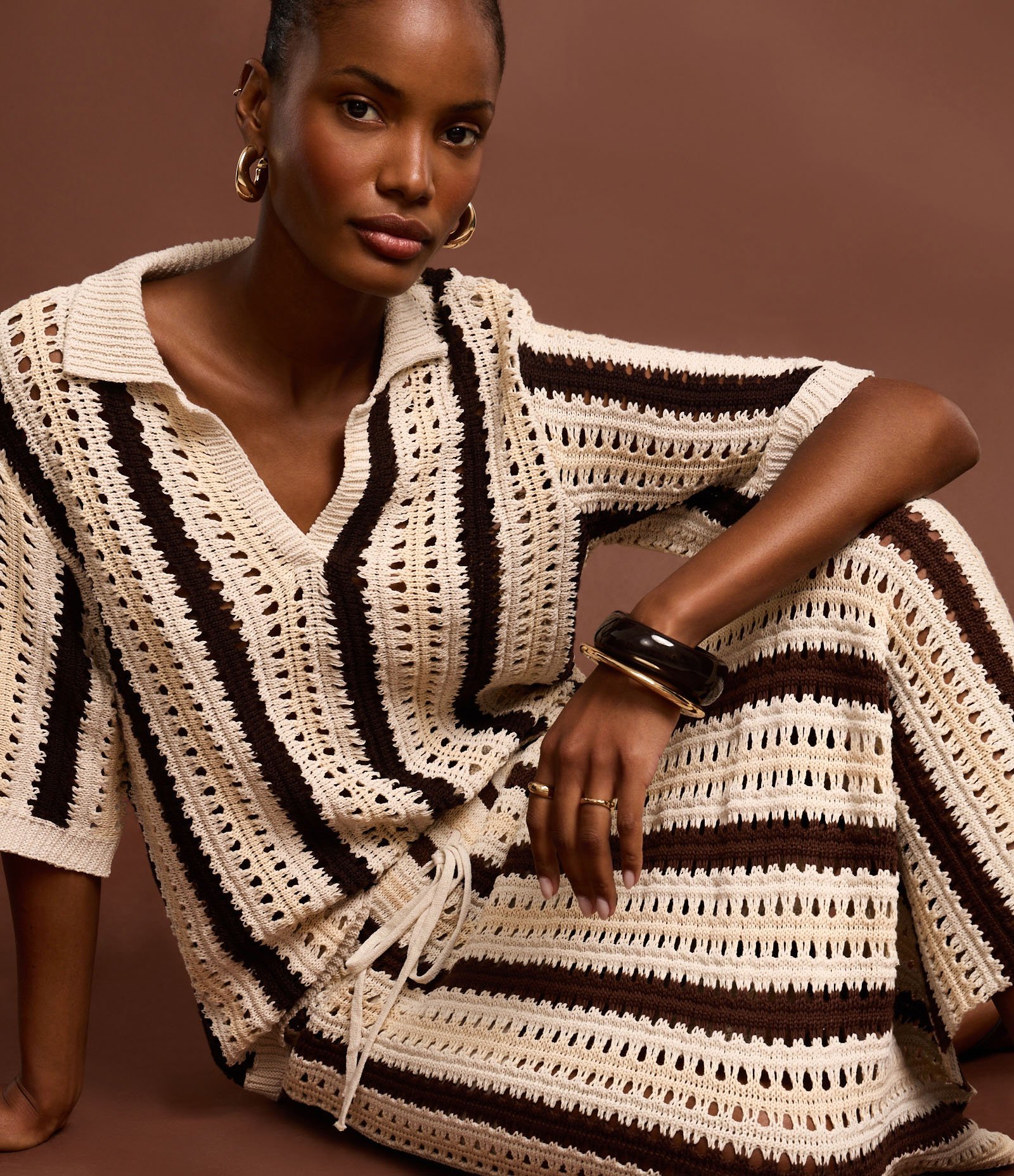 Saia Reta Listrada em Tricô de Efeito Crochê Marrom/Bege/Off White 7