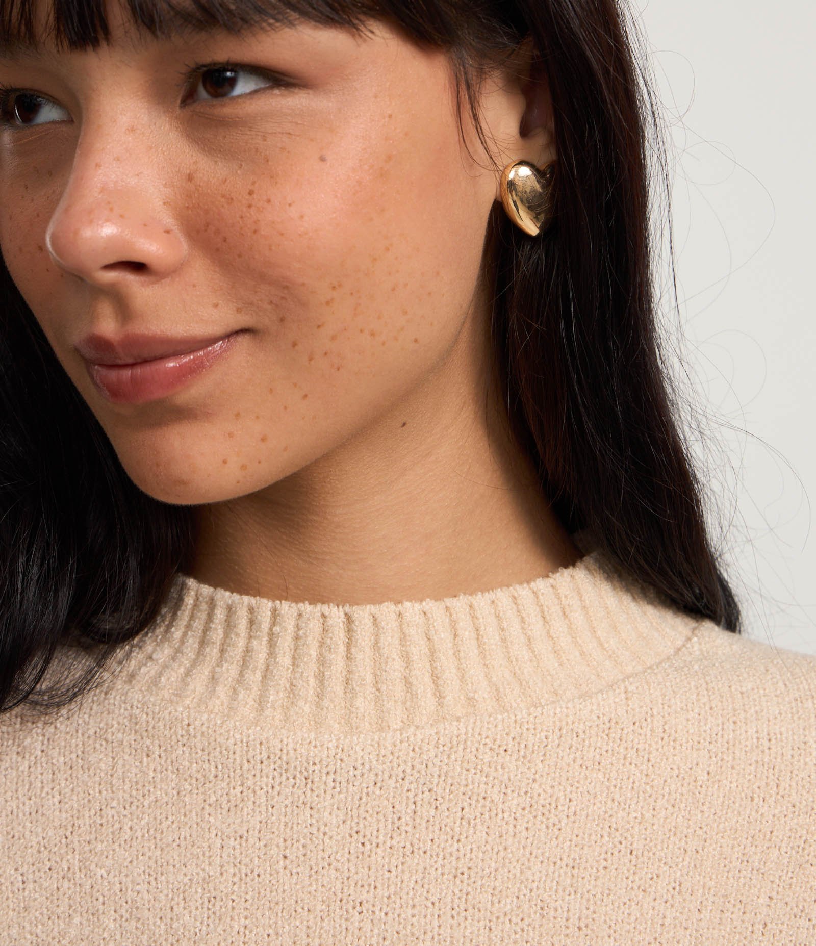 Suéter em Tricô Texturizado com Cava Deslocada Bege 3