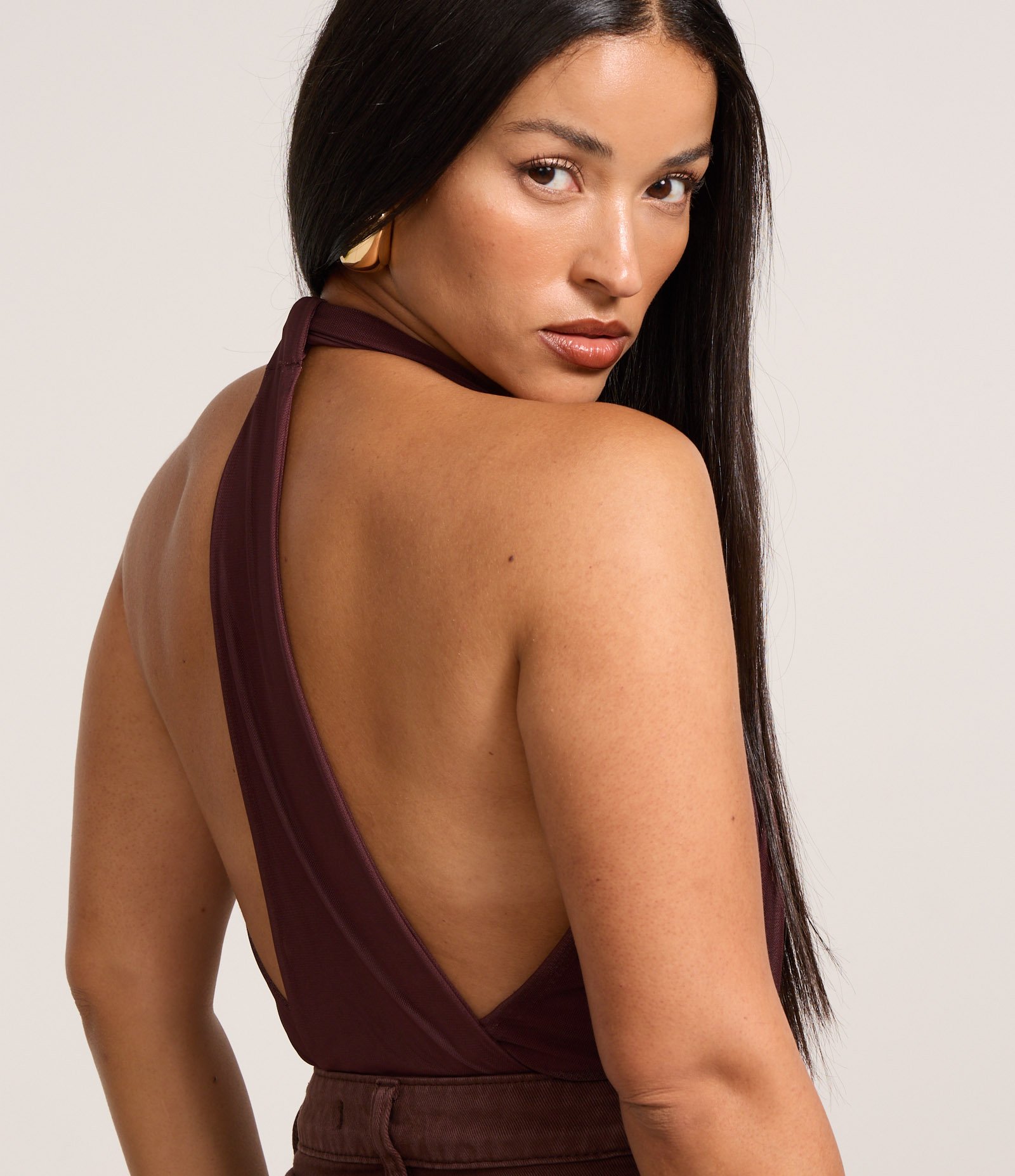 Body em Tule Frente Única com Costas Diferenciadas Marrom Escuro 4