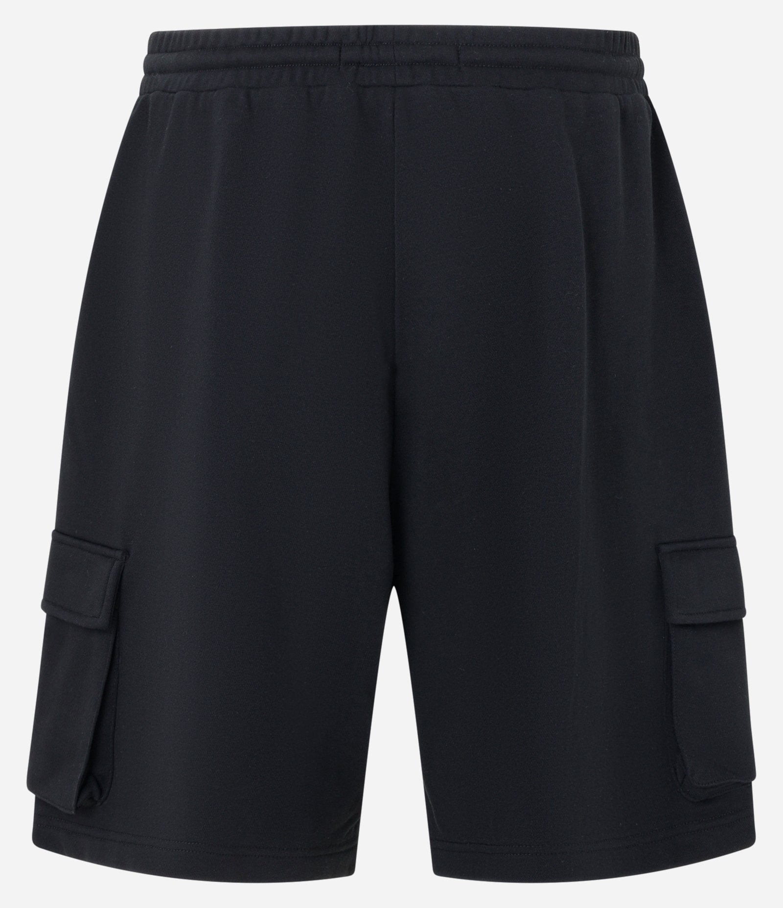 Bermuda em Moletom com Bolsos Cargo Preto 6