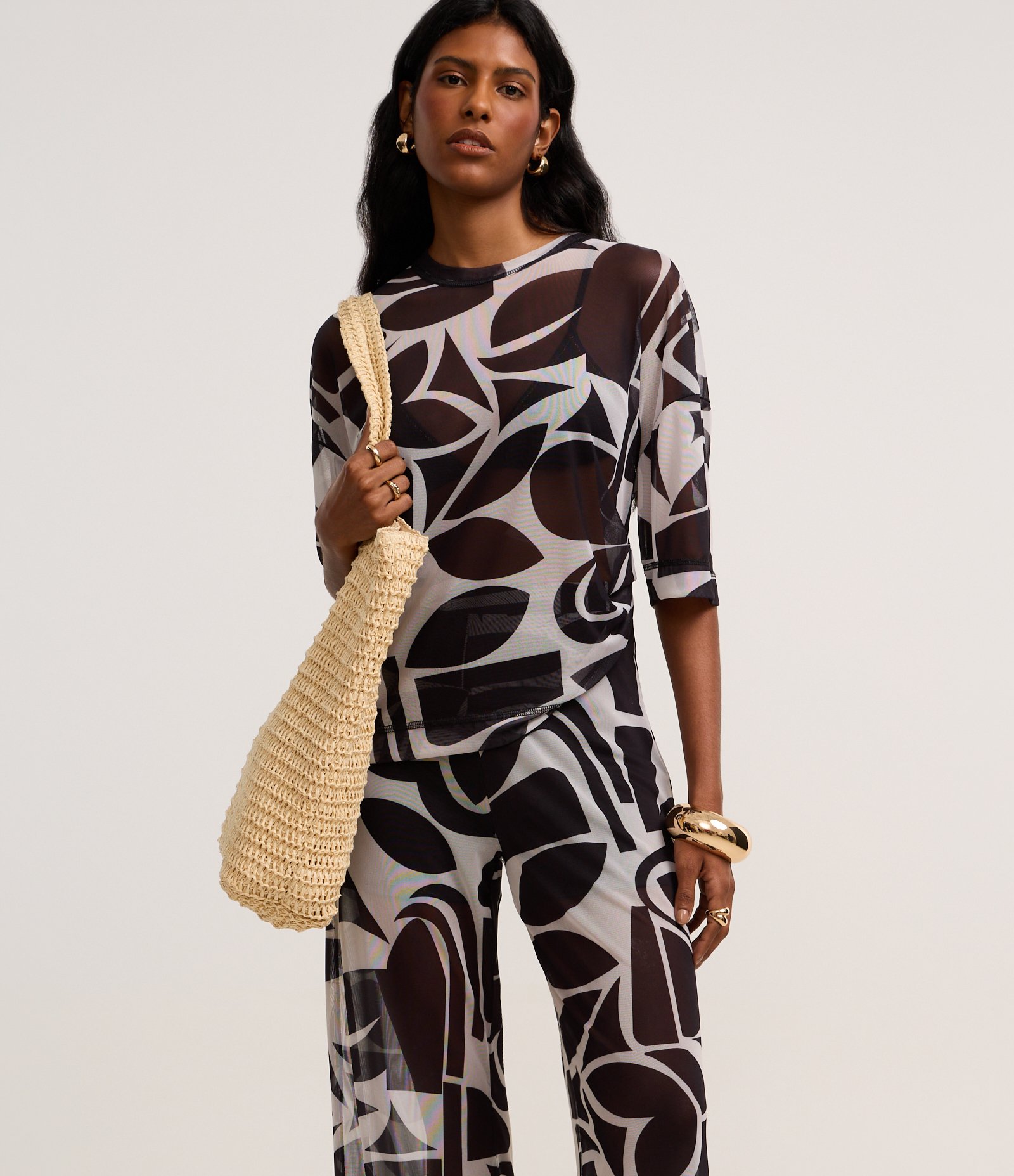 Calça Reta em Tule com Estampa Abstrata Preto/Branco 2