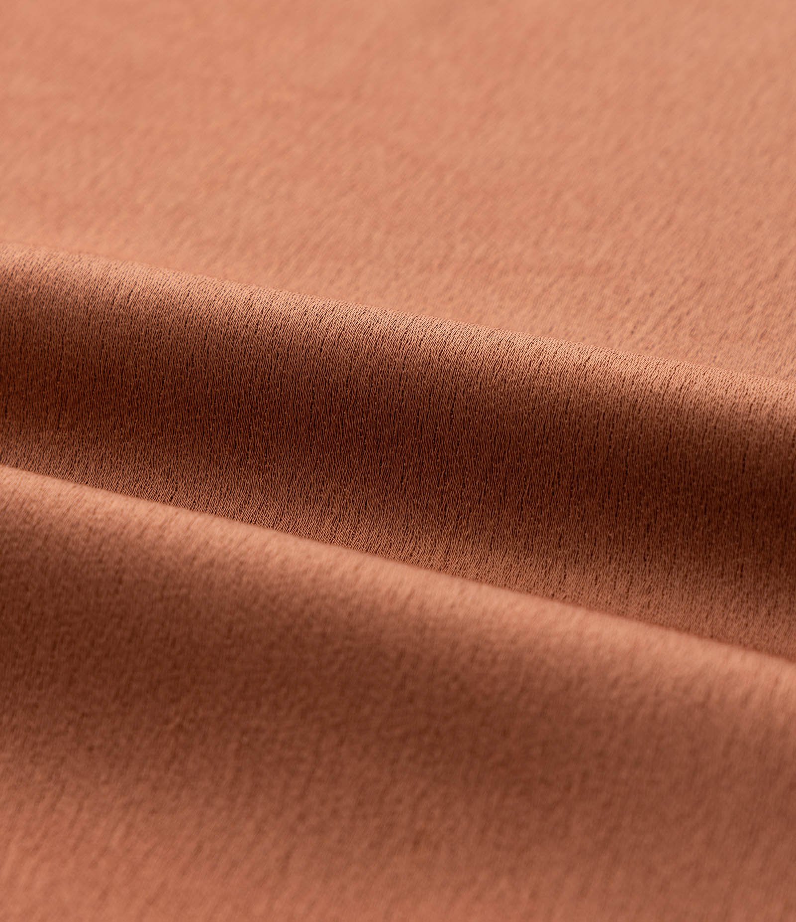 Vestido Midi em Cetim com Alça Fina Curve & Plus Size Marrom 10