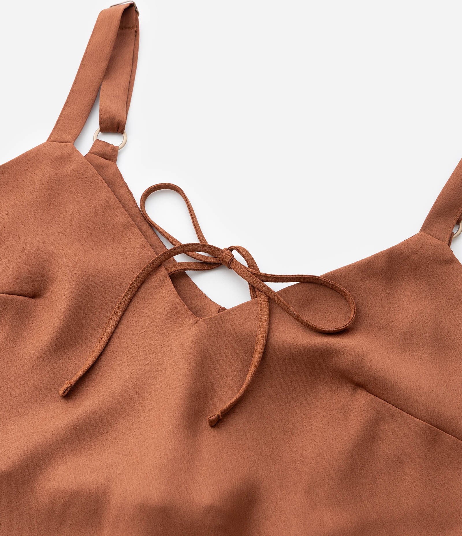 Vestido Midi em Cetim com Alça Fina Curve & Plus Size Marrom 11