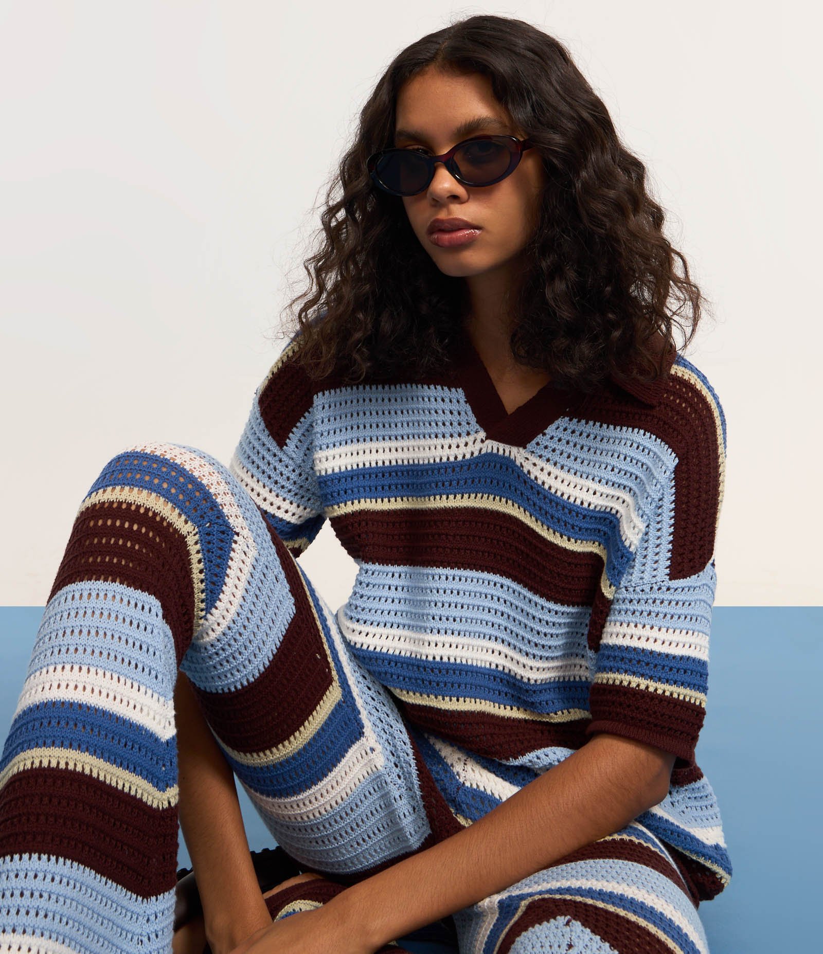 Camiseta Oversized de Tricô Listrado e Gola Polo Azul/Marrom 4