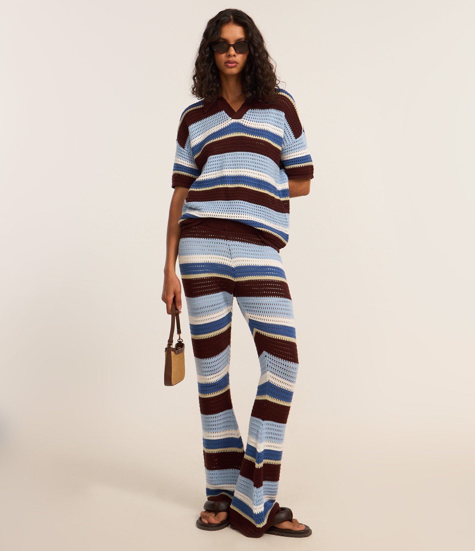 Camiseta Oversized de Tricô Listrado e Gola Polo Azul/Marrom 2