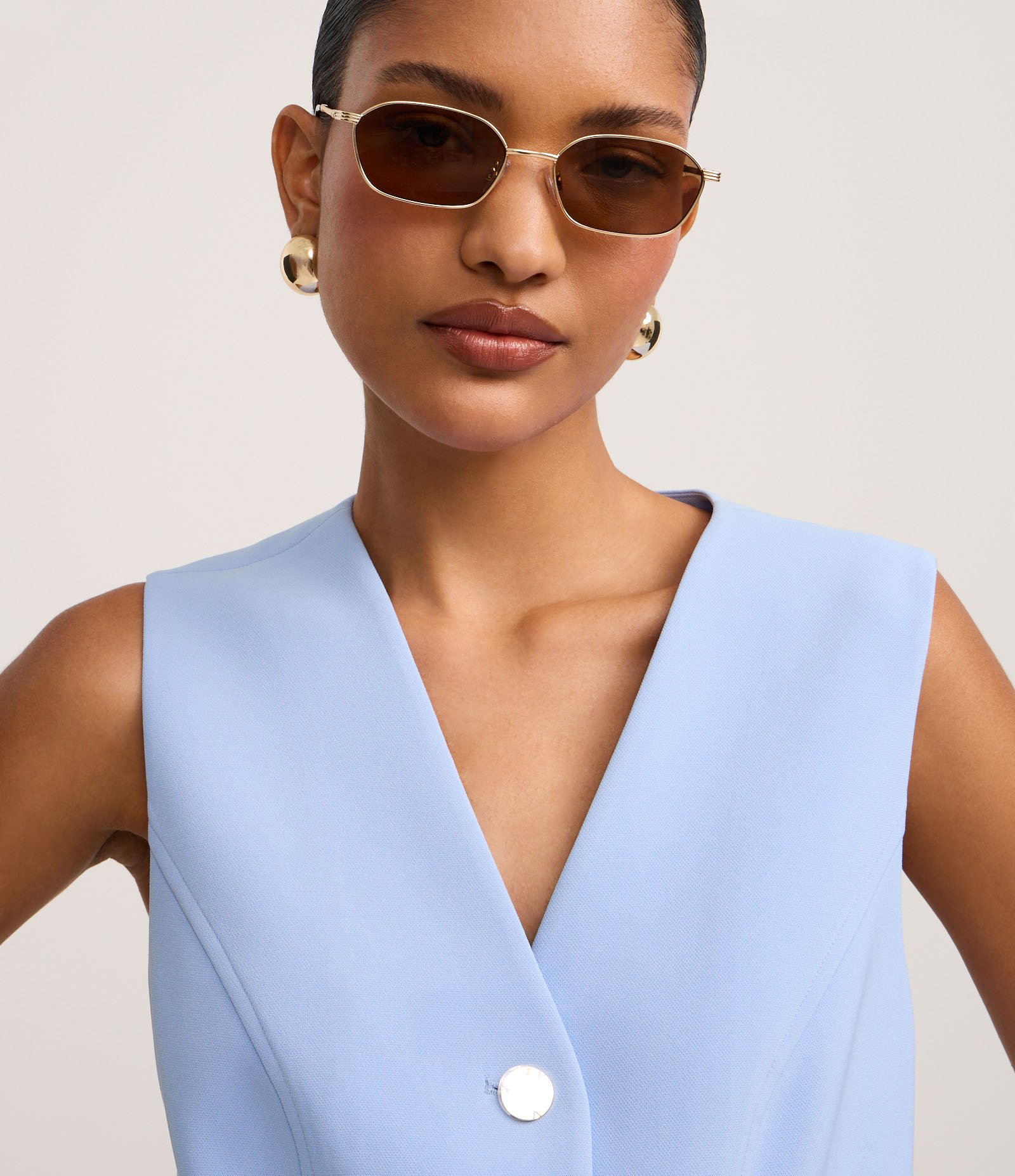 Colete em Crepe com Abotoamento e Decote V Azul 3