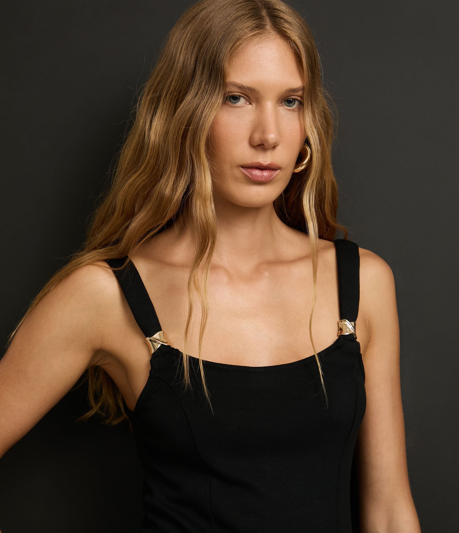 Vestido Hi-Lo com Busto Canelado e Saia Rodada Preto/Off White 5