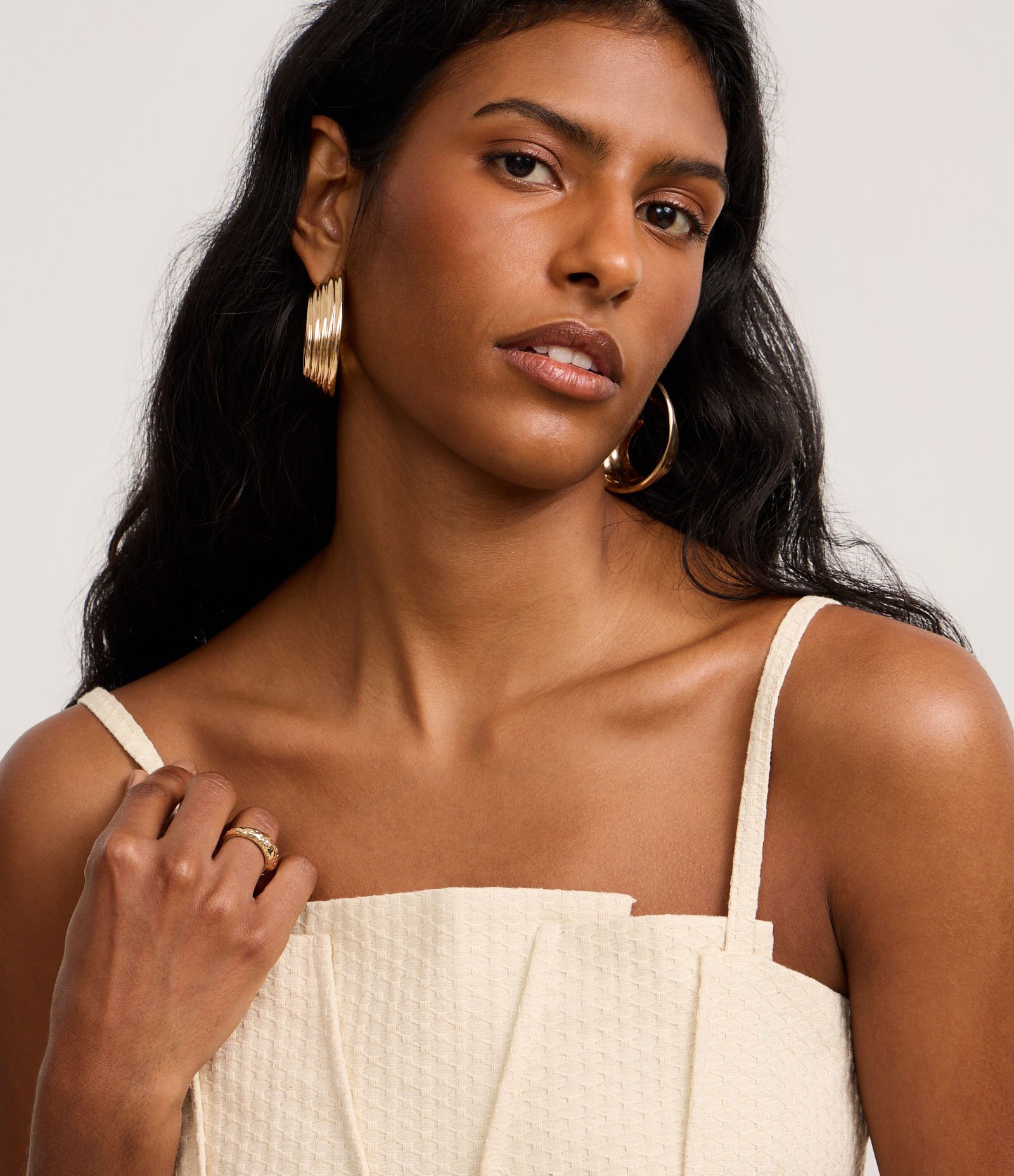 Blusa Cropped de Alça em Algodão e Linho com Textura Bege 5