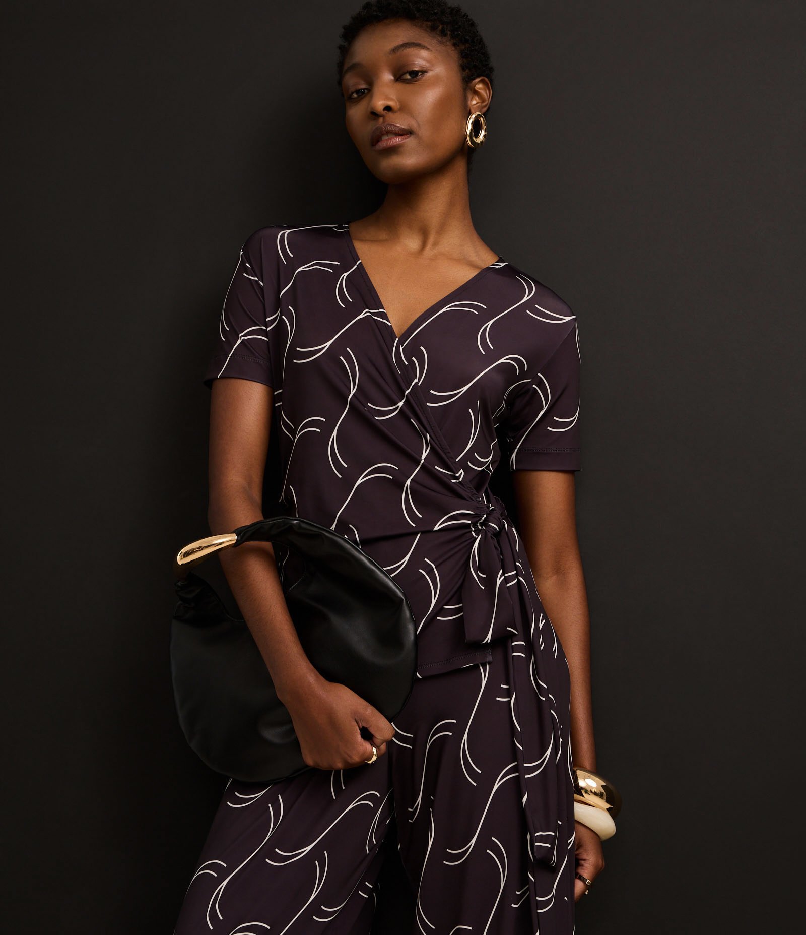 Macacão em Microfibra com Estampa Geométrica e Amarração Cinza Escuro 7