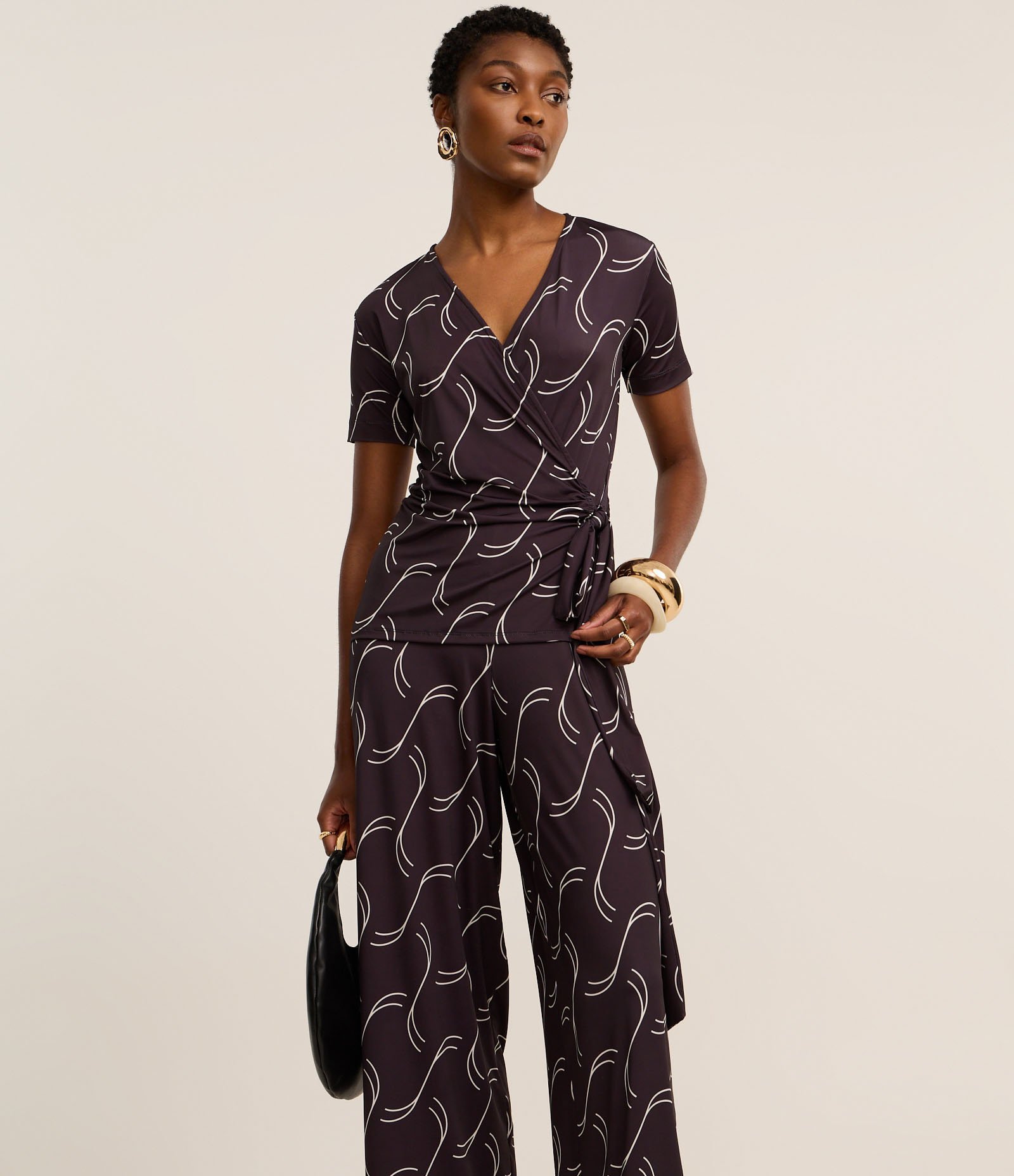 Macacão em Microfibra com Estampa Geométrica e Amarração Cinza Escuro 2