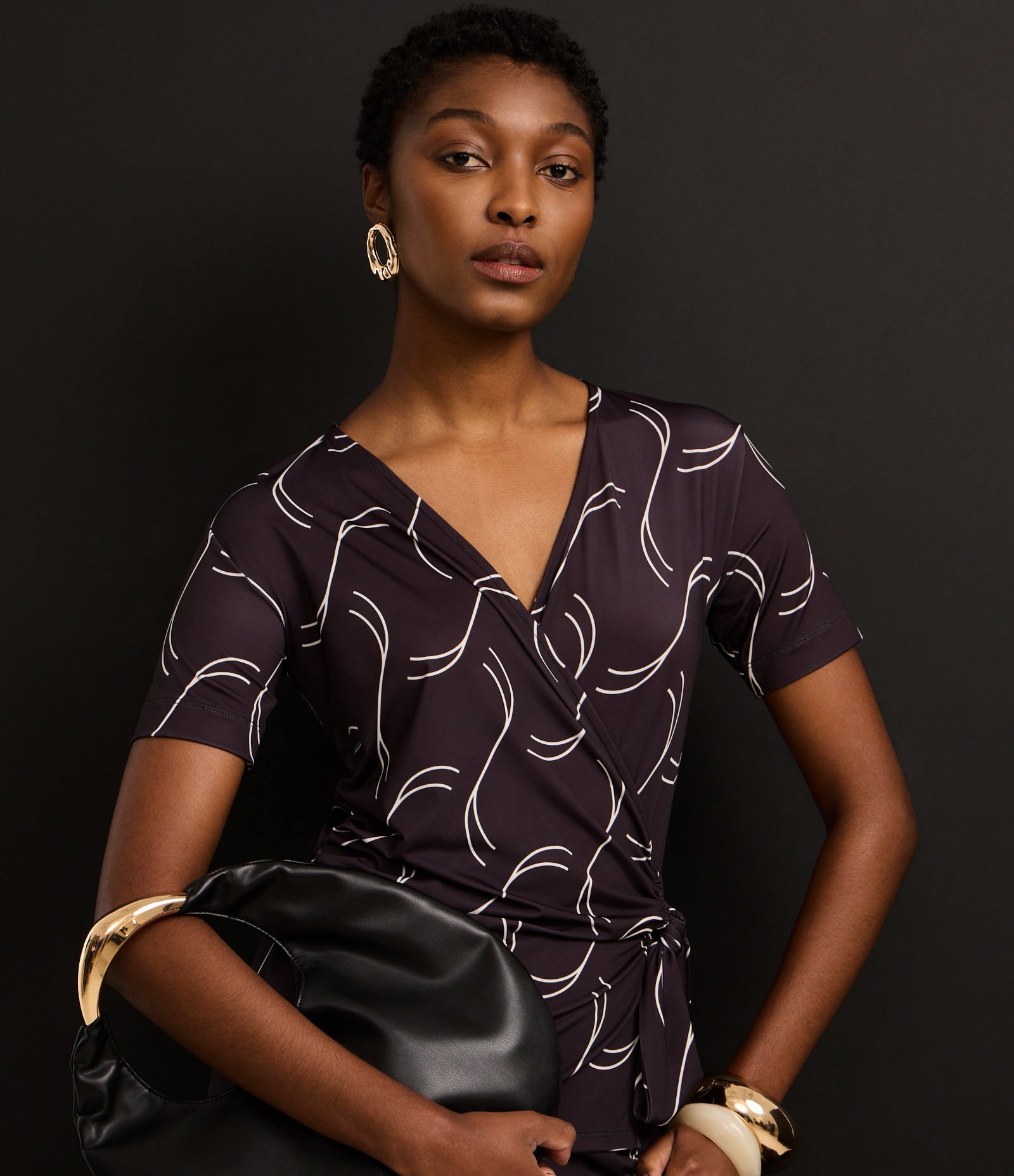 Macacão em Microfibra com Estampa Geométrica e Amarração Cinza Escuro 6