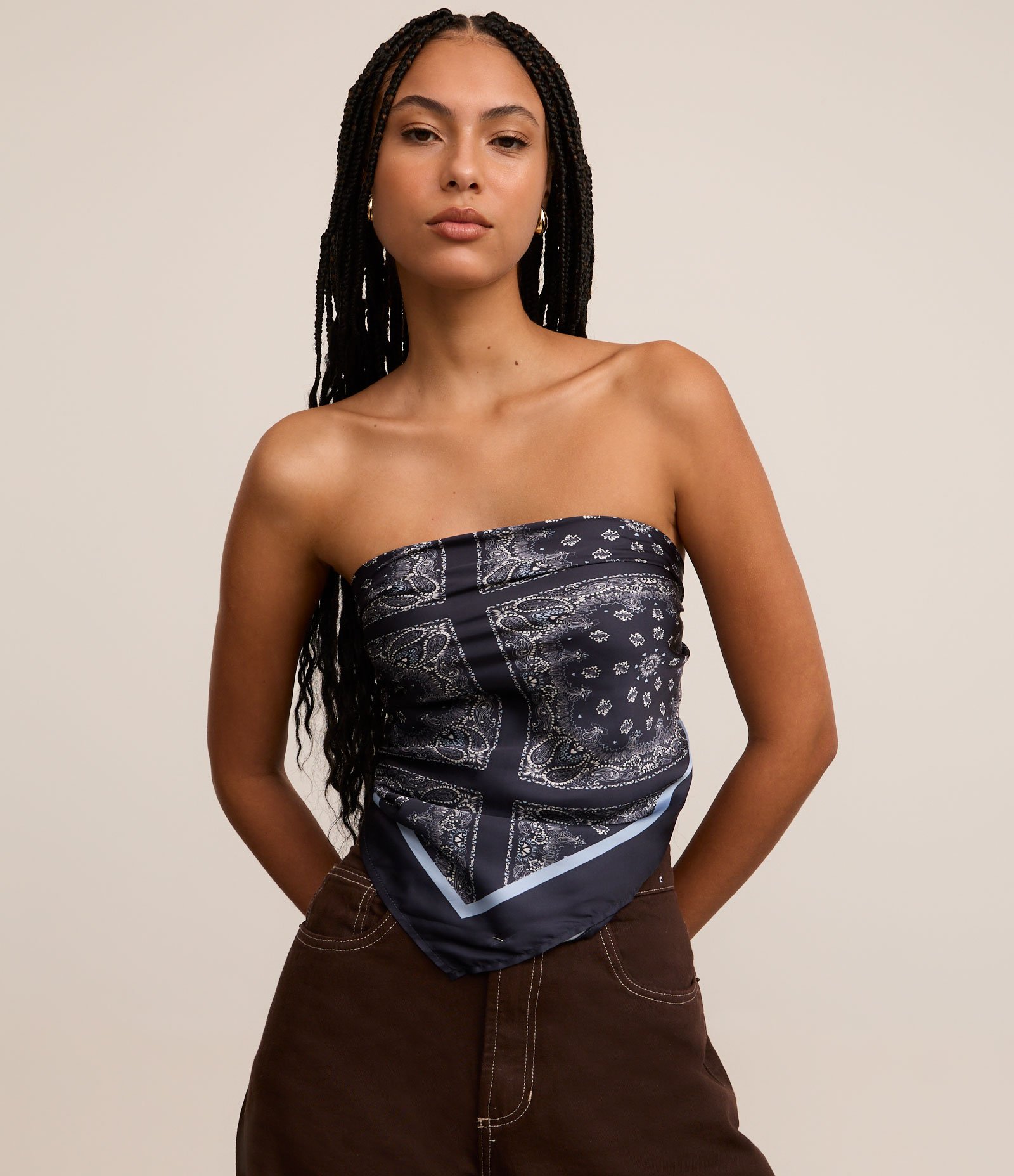 Lenço Retangular em Cetim com Estampa Paisley Azul Marinho 5