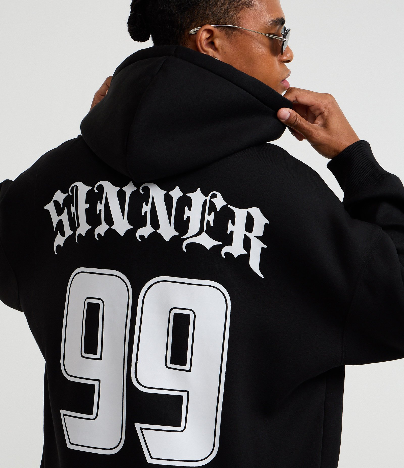 Casaco Boxy em Moletom com Felpa e Estampa Lettering com Bordados Frontais. Preto 3