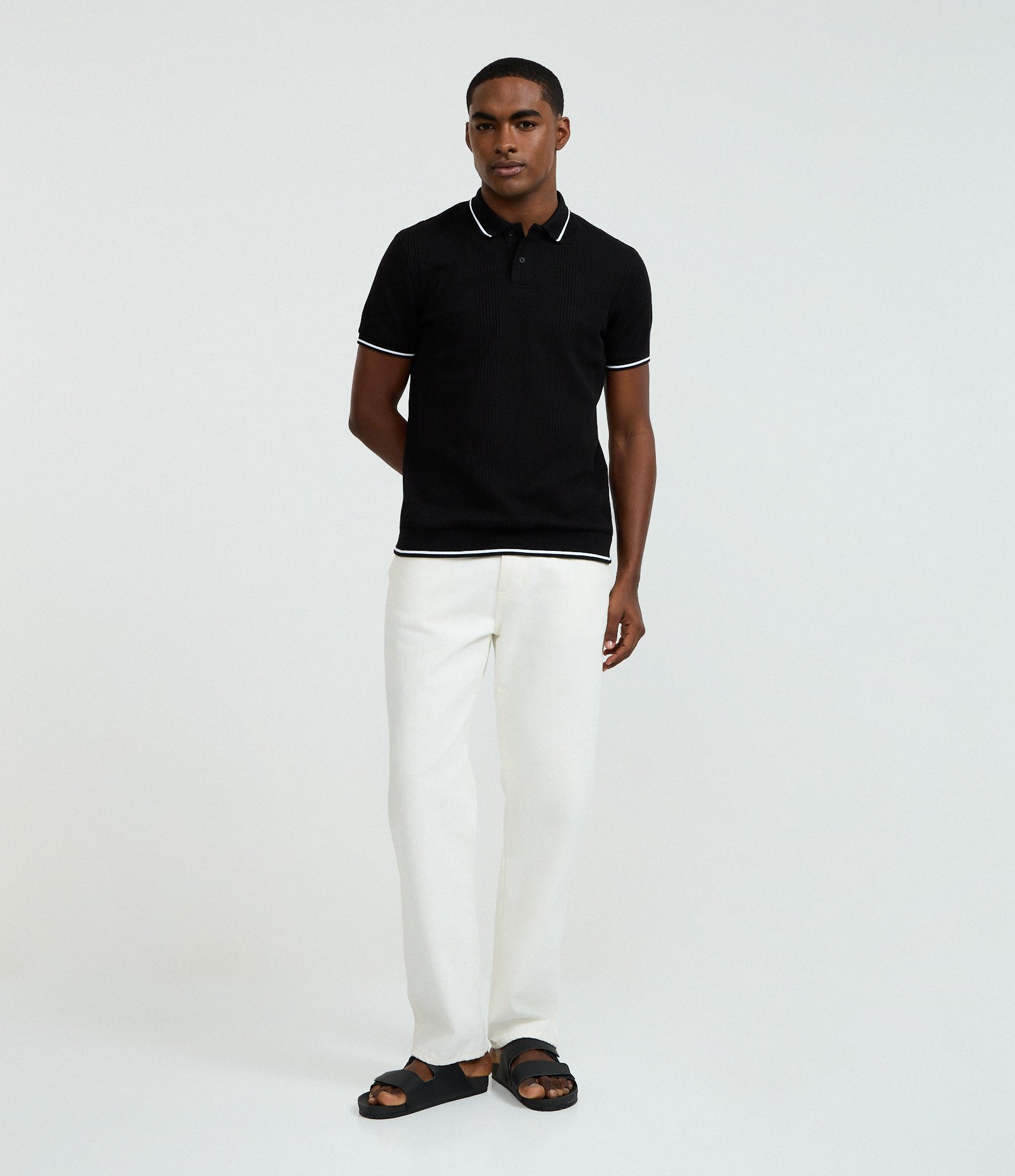 Polo Regular com Textura de Listras e Frisos Contrastantes Preto 2