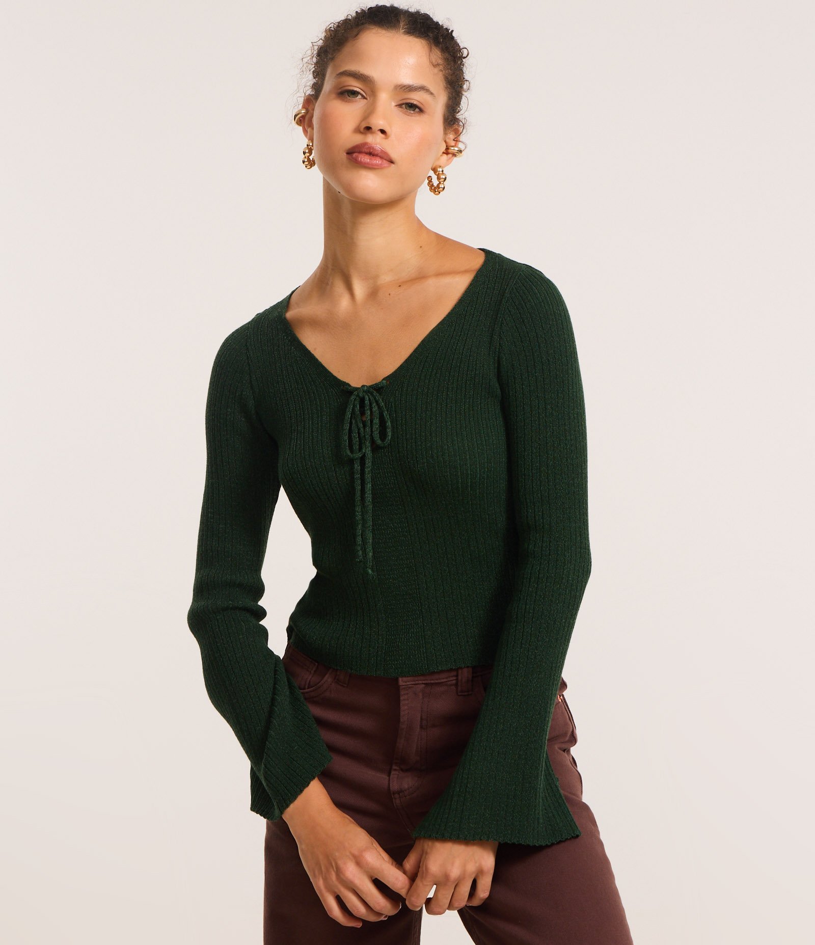 Blusa Canelada em Tricô com Amarração e Punho Amplo Verde 1