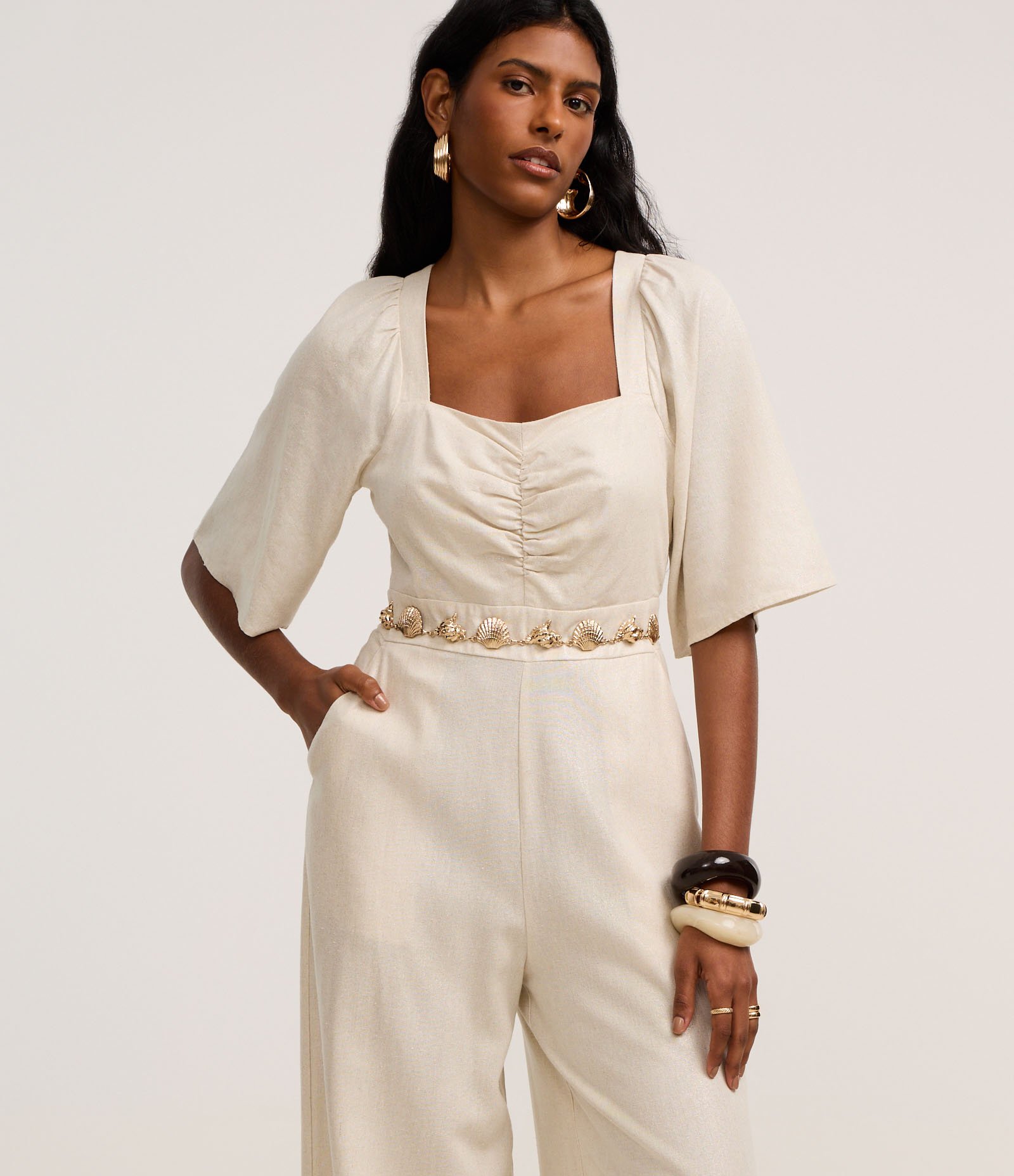 Macacão Wide Leg em Viscolinho com Franzido no Busto Bege 2