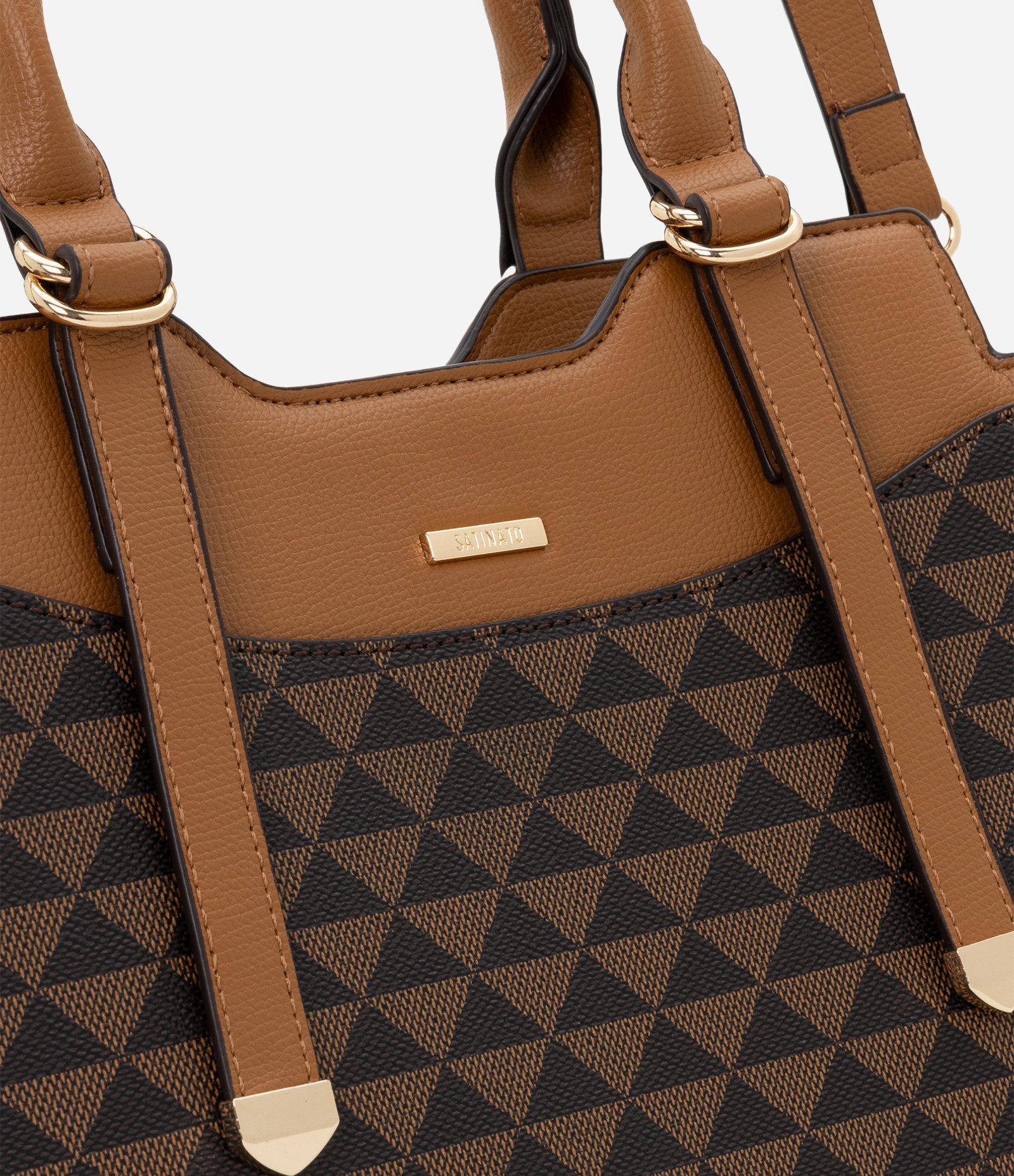 Bolsa Satchel Média com Estampa Triângular e Detalhes em Metal Marrom 4