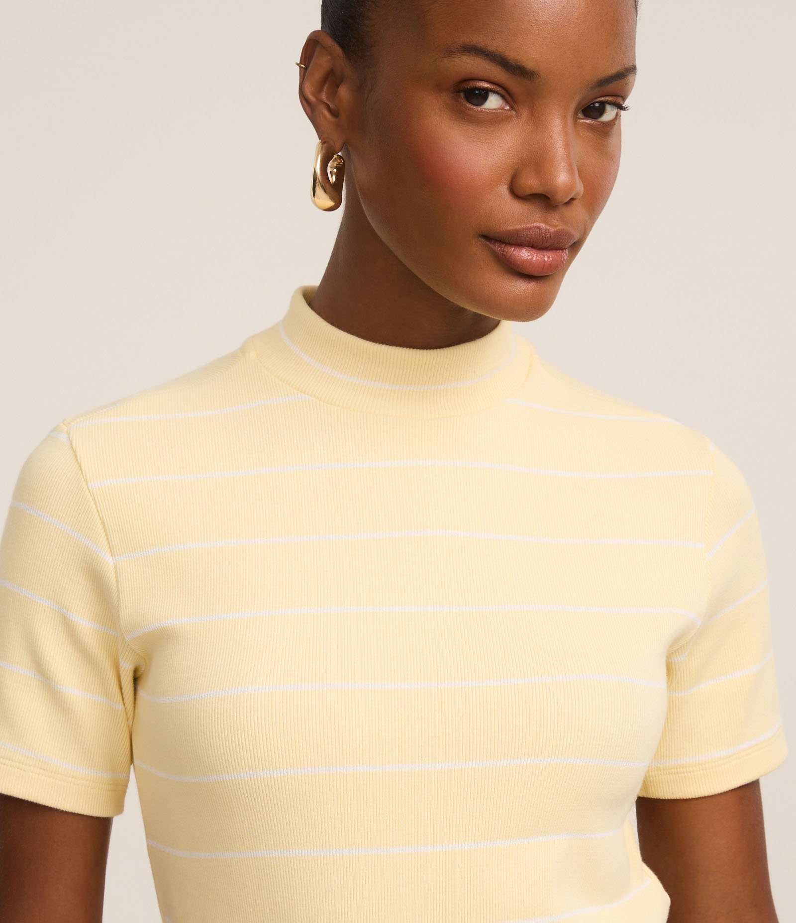 Blusa em Ribana com Golinha Média e Estampa Listrada Amarelo 3