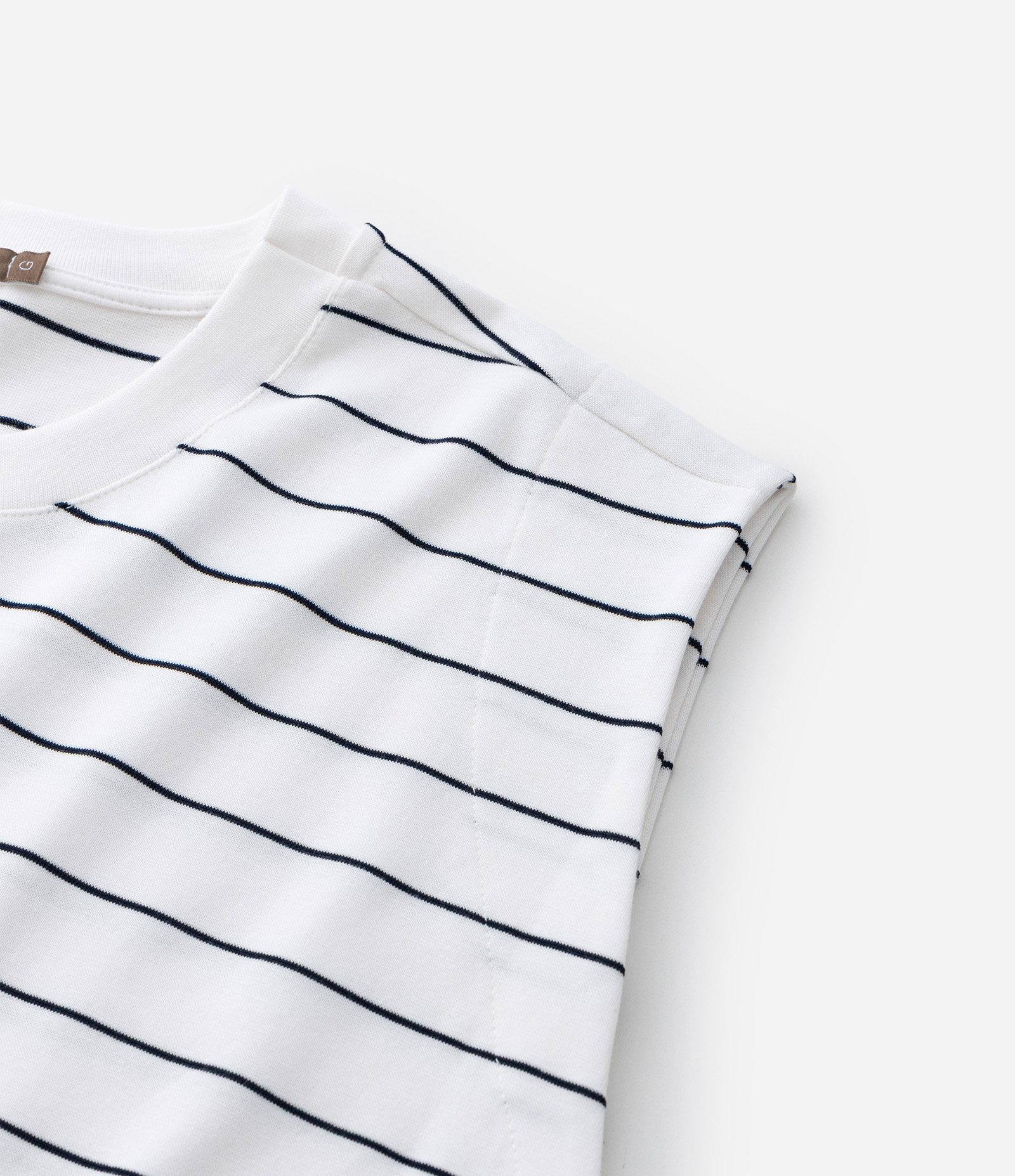 Blusa Regata em Ribana com Listras Curve & Plus Size Branco 8