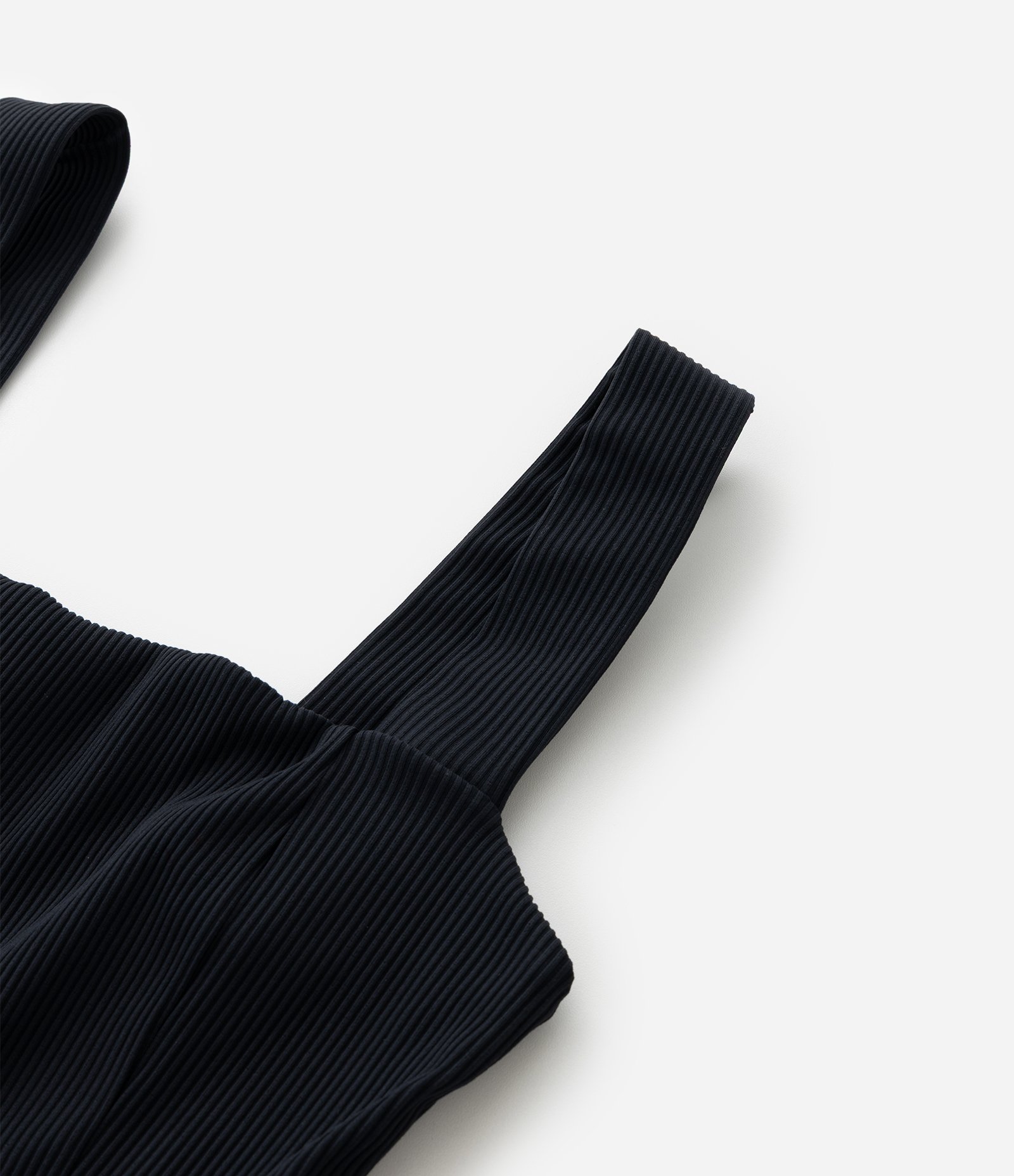 Macaquinho Esportivo em Ribana com Tecnologia Dry Curve & Plus Size Preto 8