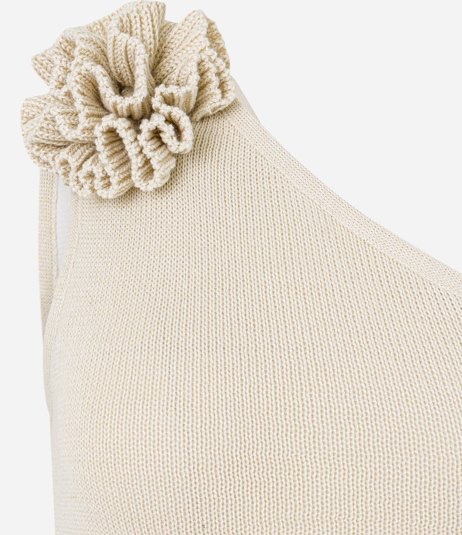 Vestido Long Midi Ombro Só em Tricô com Flor de Tecido Bege 7