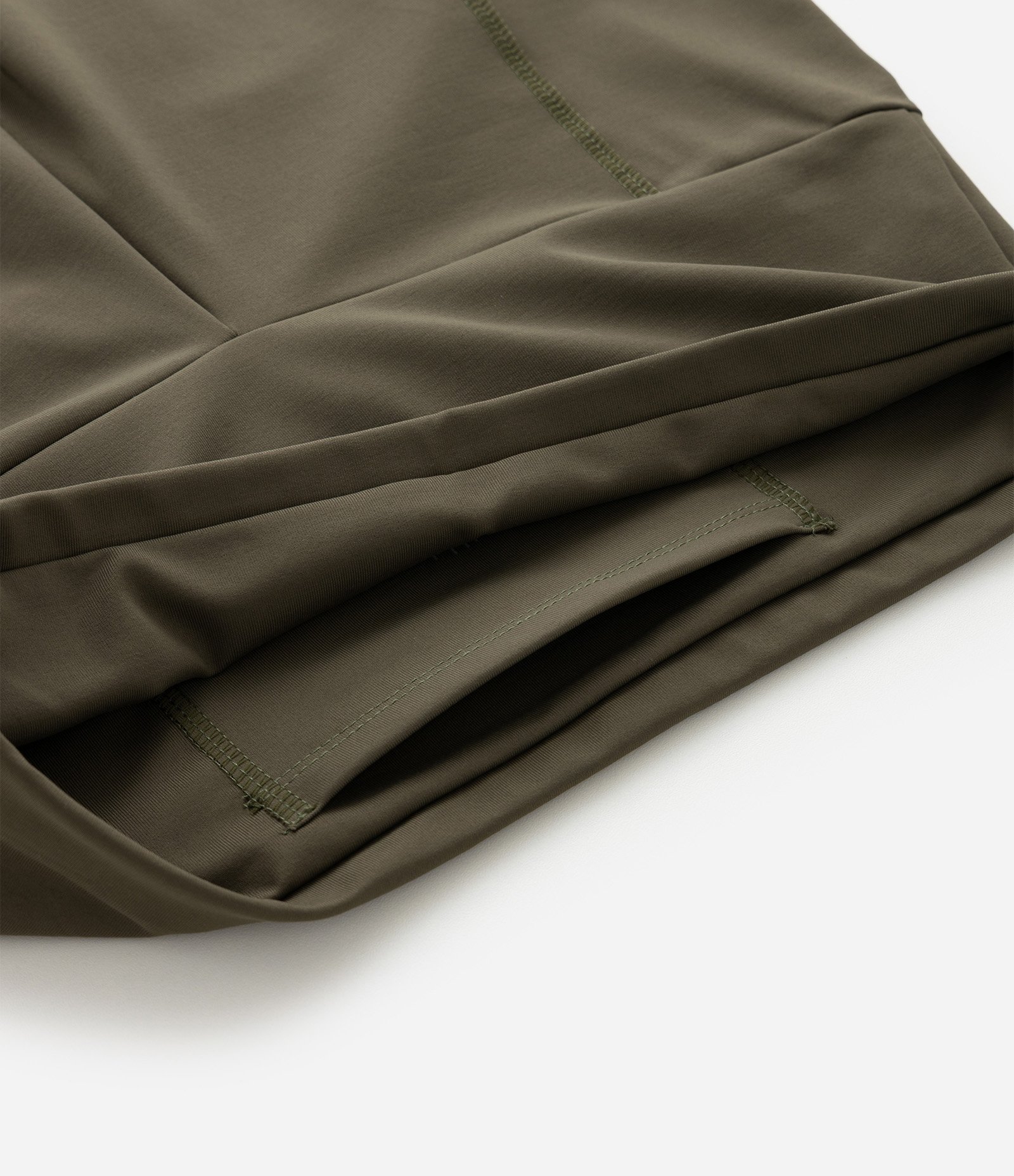 Bermuda Ciclista Esportiva com Tecnologia Dry e Bolso Curve e Plus Size Verde 8