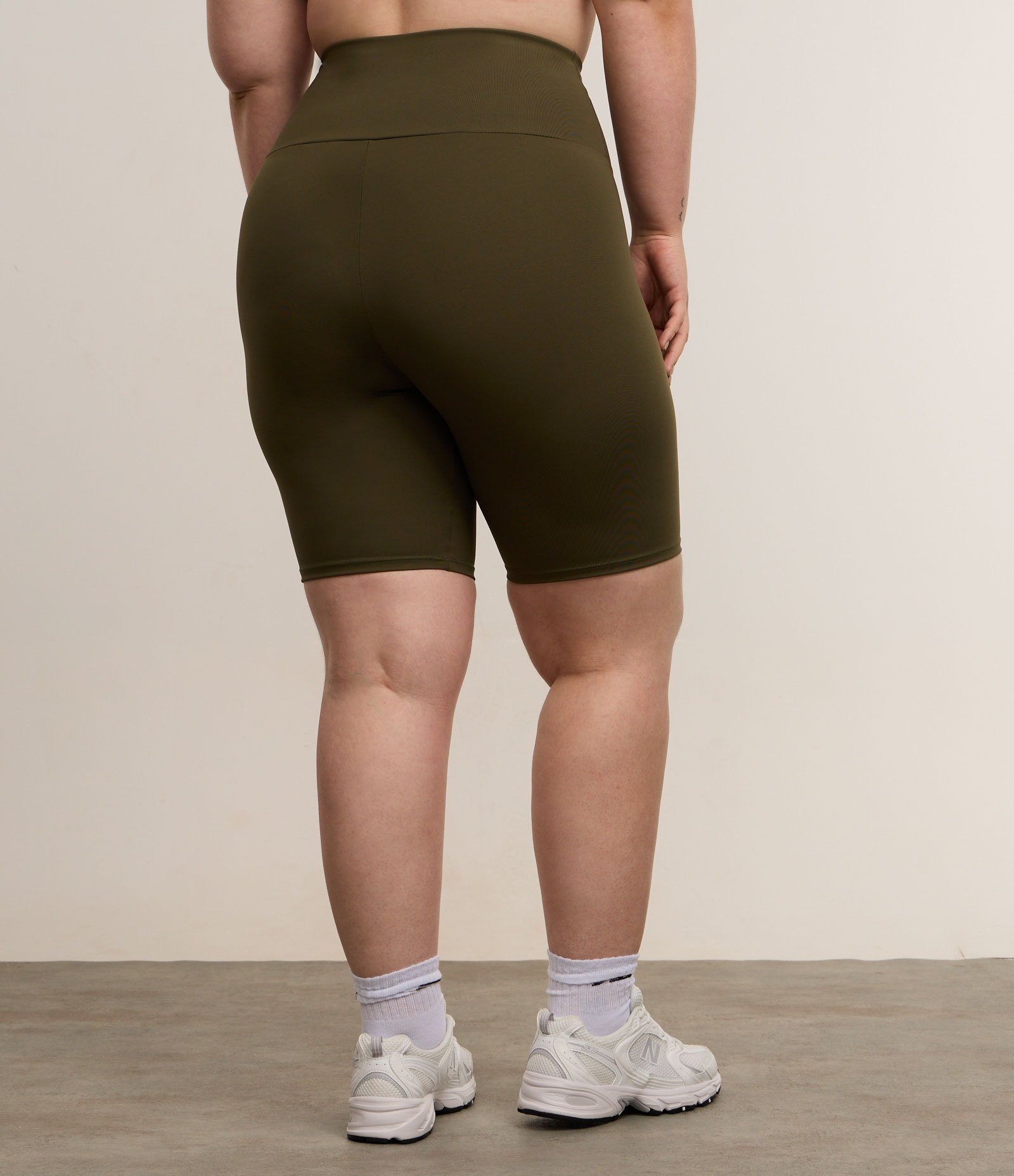 Bermuda Ciclista Esportiva com Tecnologia Dry e Bolso Curve e Plus Size Verde 4