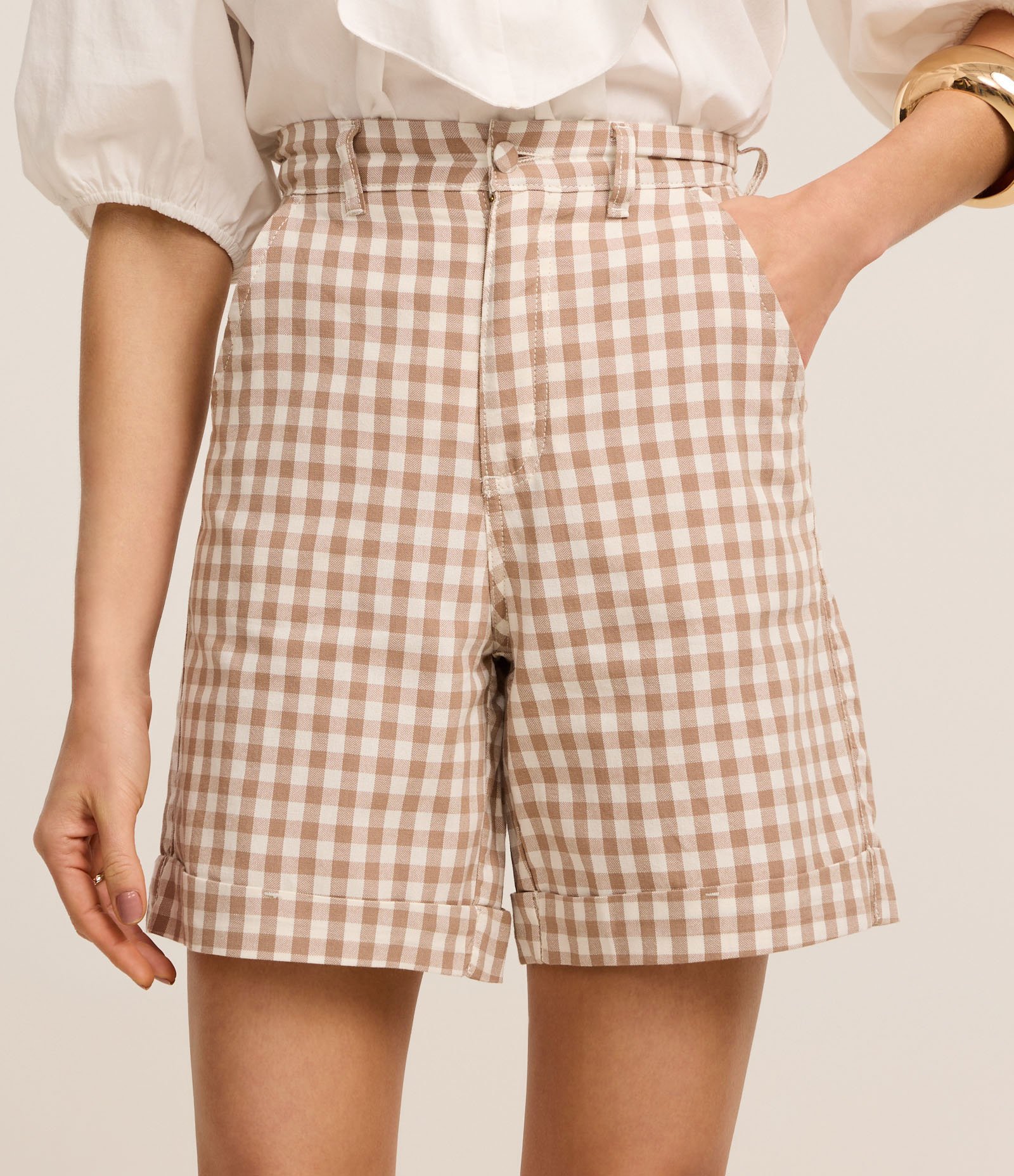 Short Alfaiatado em Sarja com Estampa Xadrez Vichy Bege 3