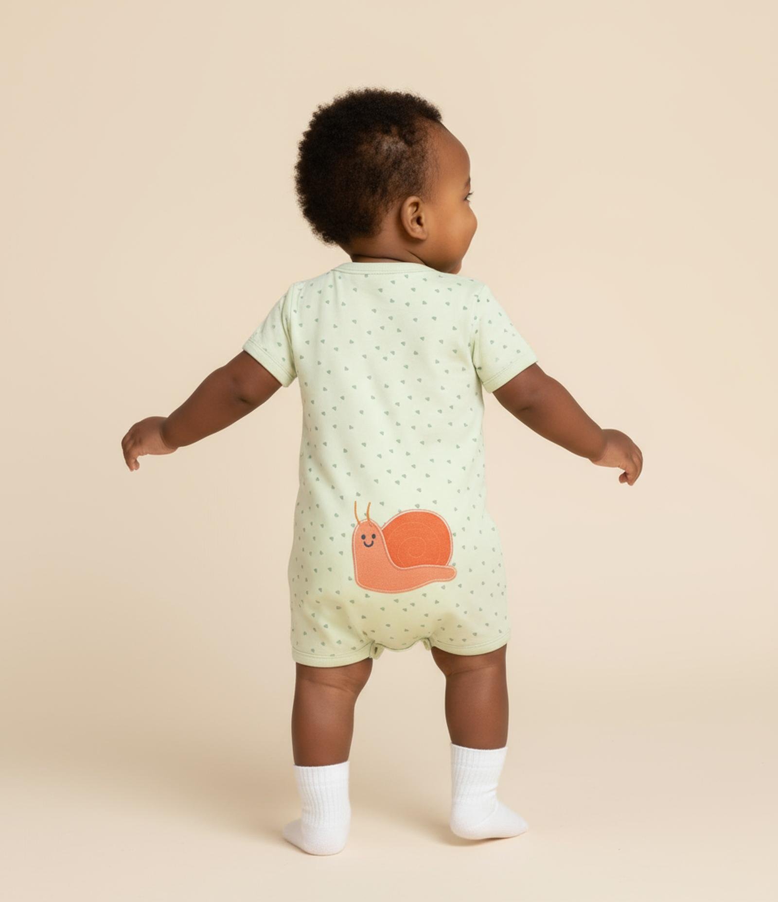 Macacão Curto Infantil Estampado com Bordado - Tam 0 a 18 meses Verde 2