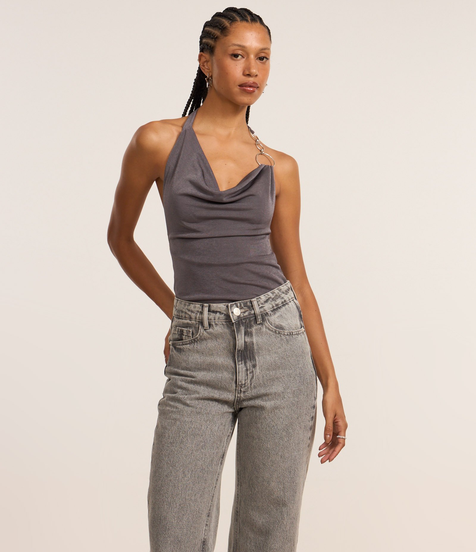 Calça Cropped Reta Jeans com Lavagem Clássica Cinza 2