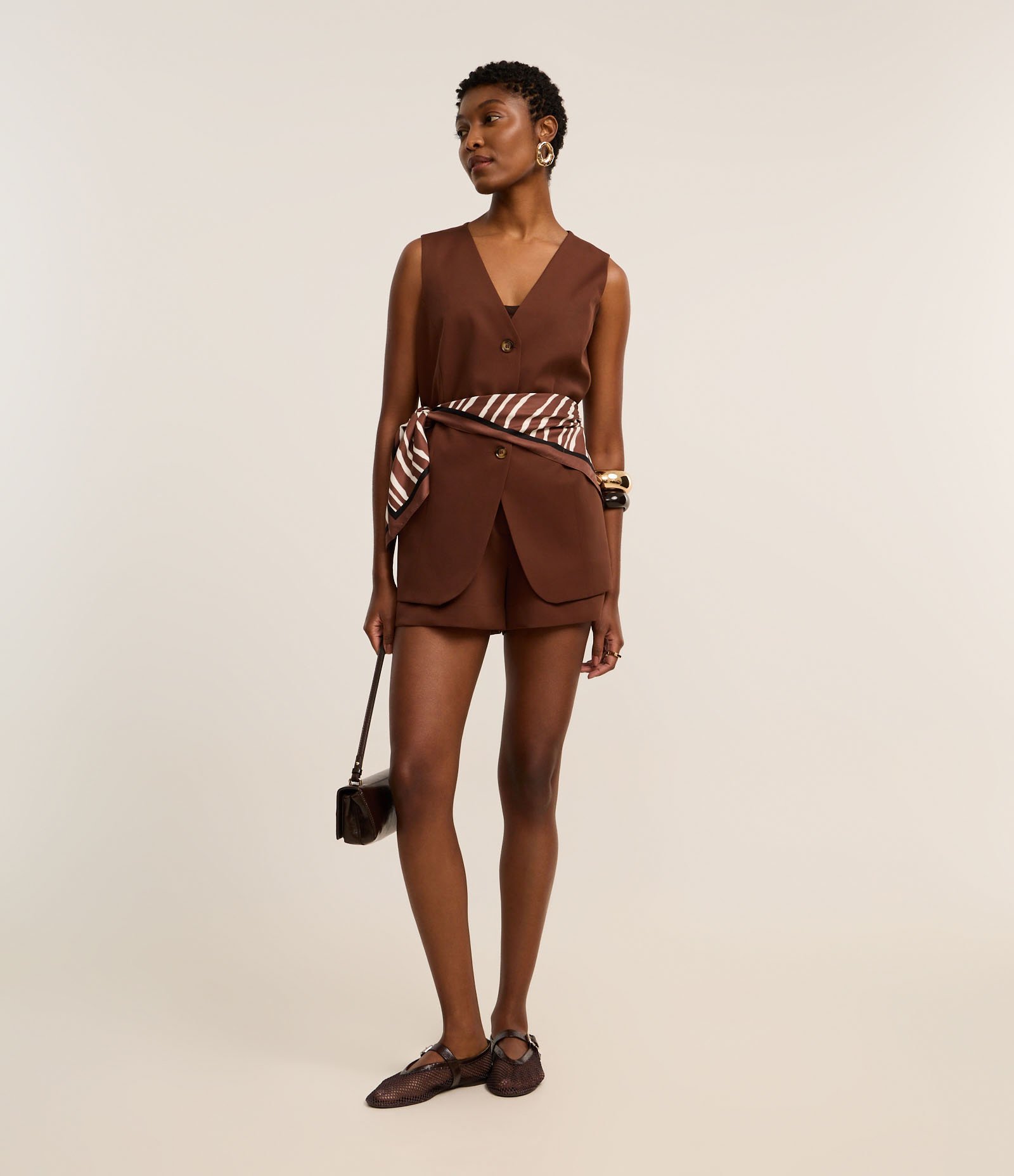 Colete Longo Alfaiatado com Botões e Amarração nas Costas Marrom 3