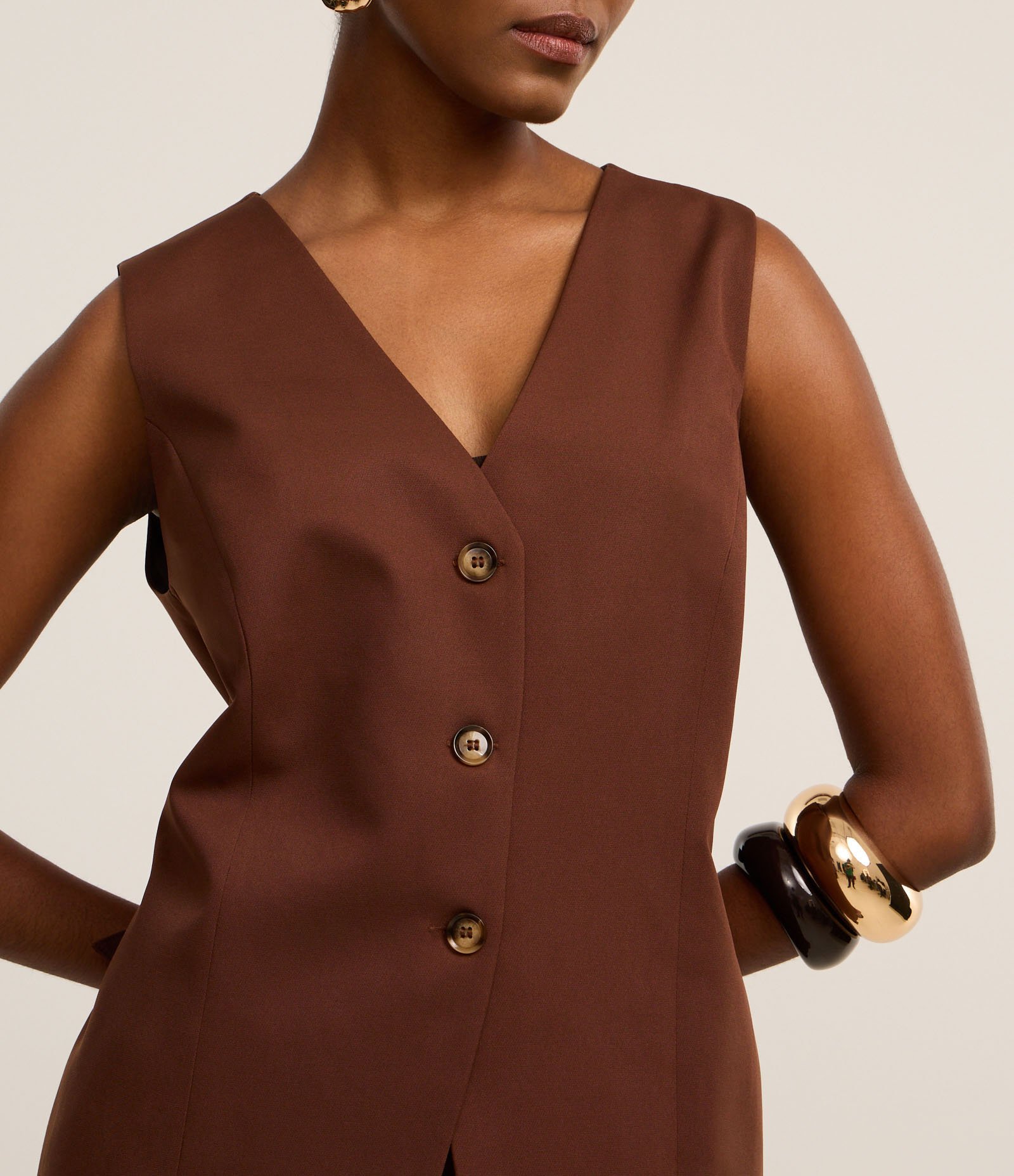 Colete Longo Alfaiatado com Botões e Amarração nas Costas Marrom 4