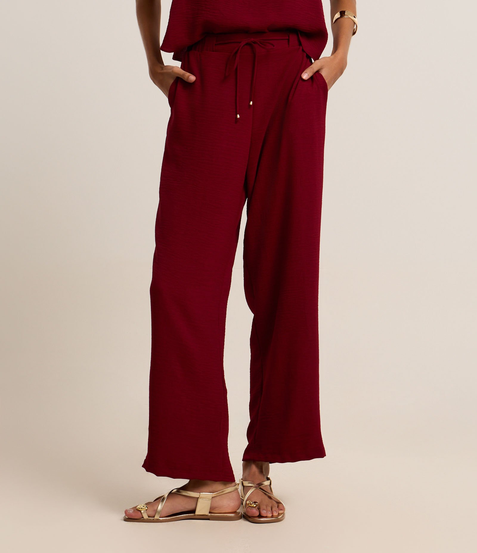 Calça Wide Leg com Amarração e Efeito Airflow Vermelho 3
