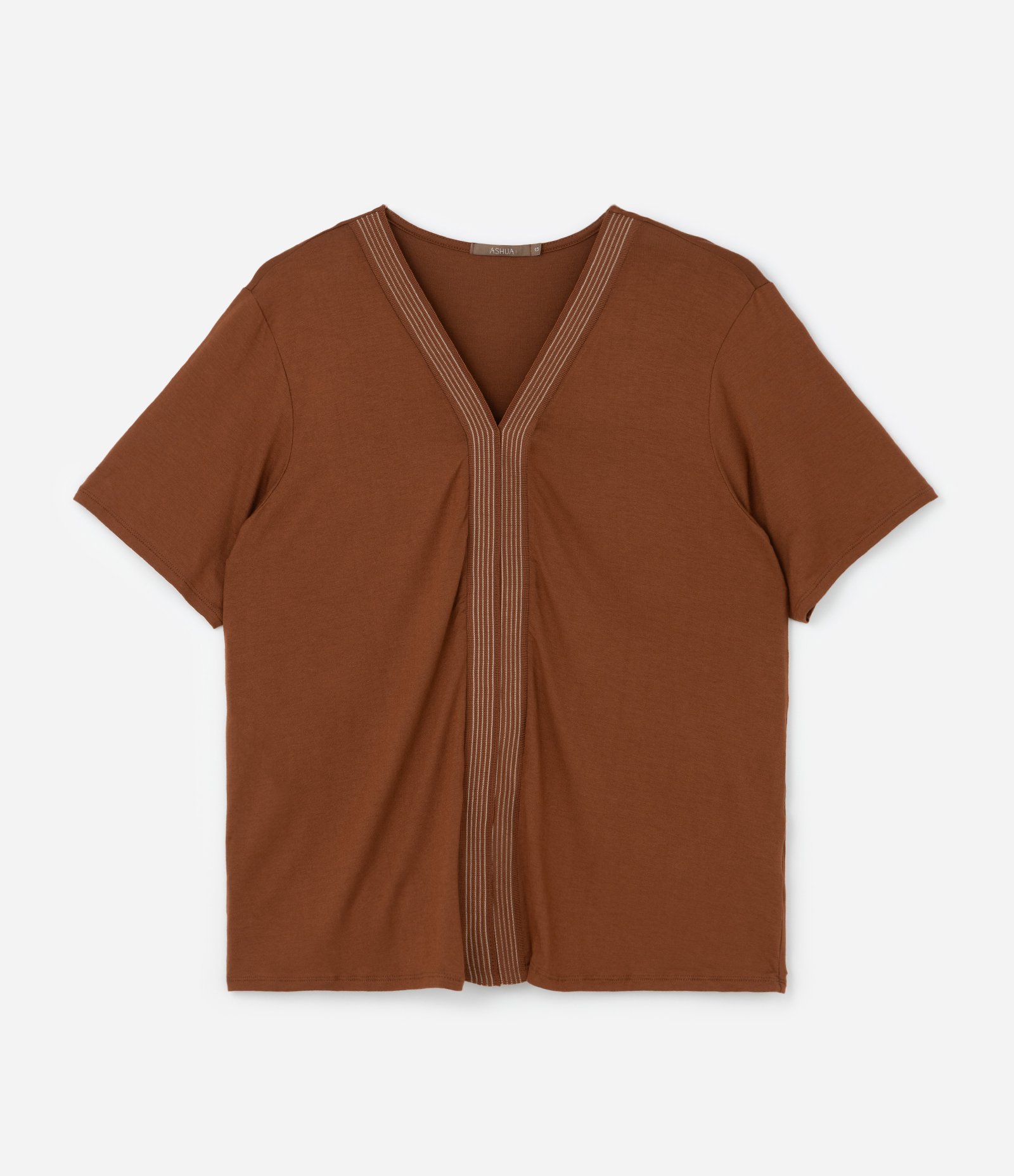 Blusa em Viscocrepe com Decote V em Retilínea Curve & Plus Size Marrom 4