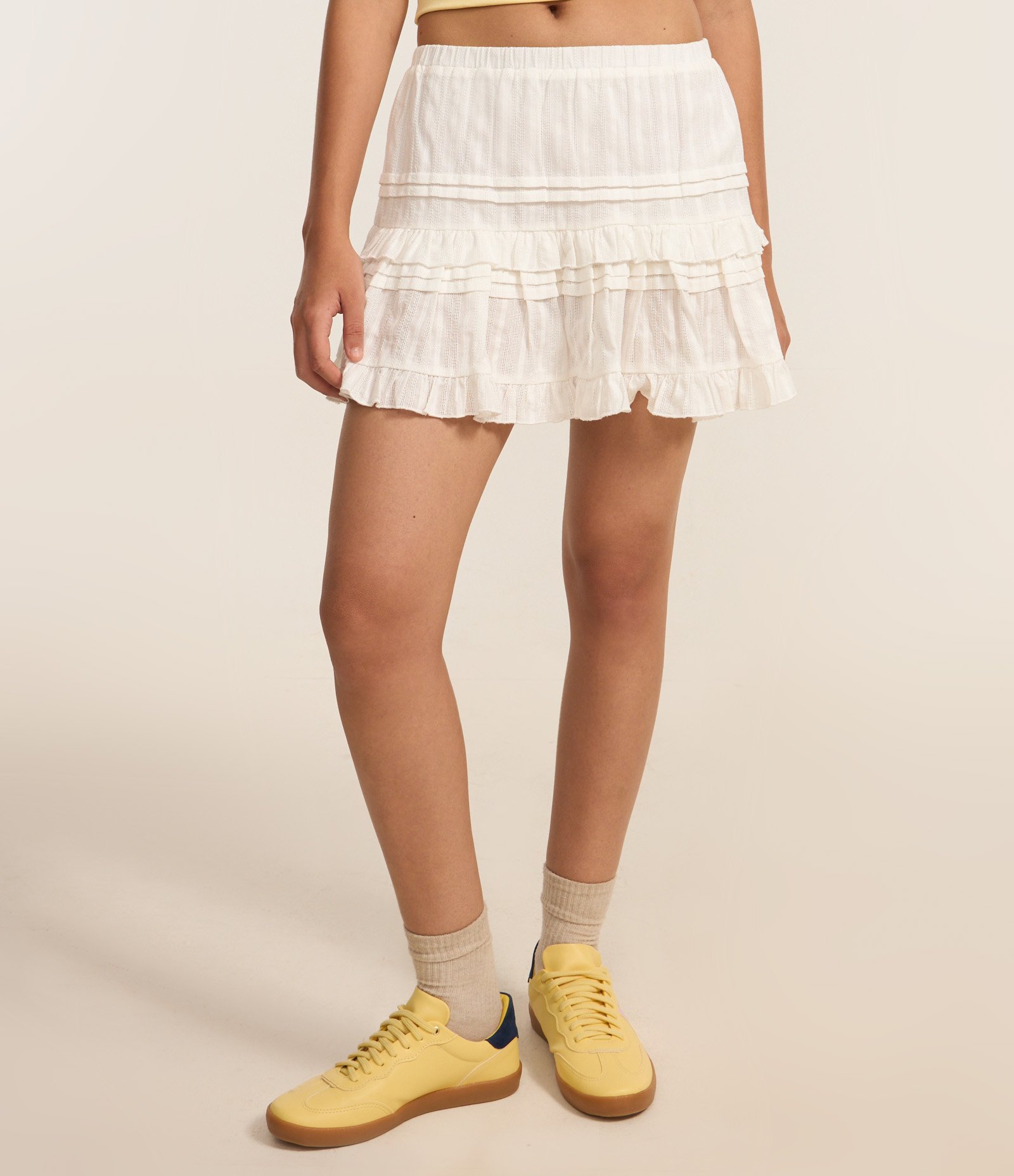 Saia Curta com Textura e Babados Branco 3