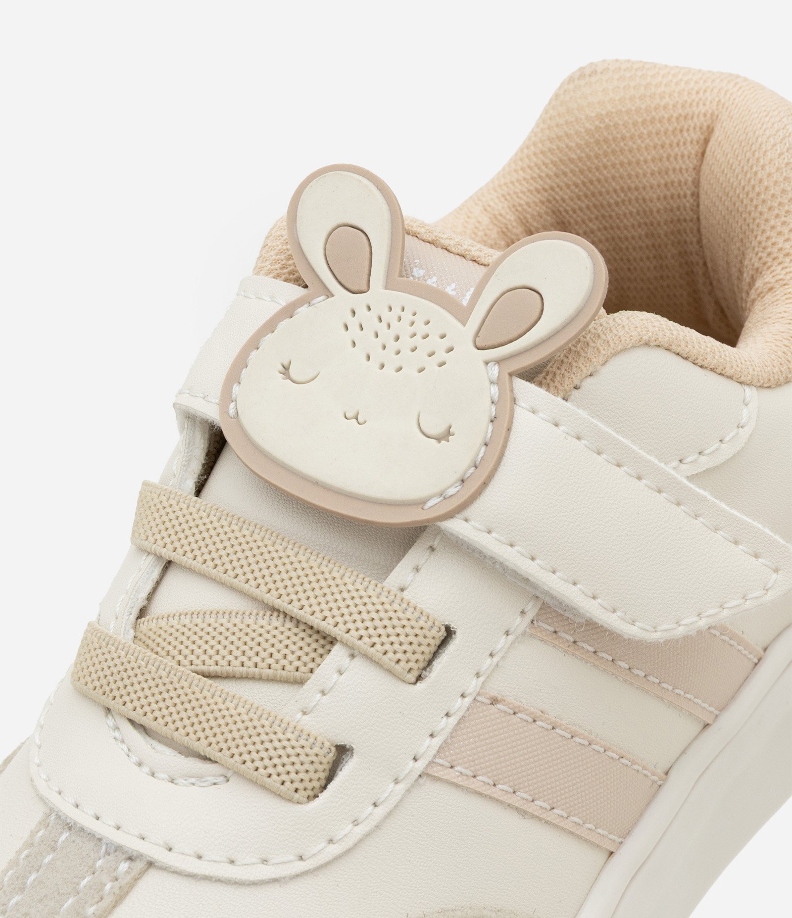 Tênis Casual Infantil com Patch Coelhinho - Tam 20 ao 27 Bege 7