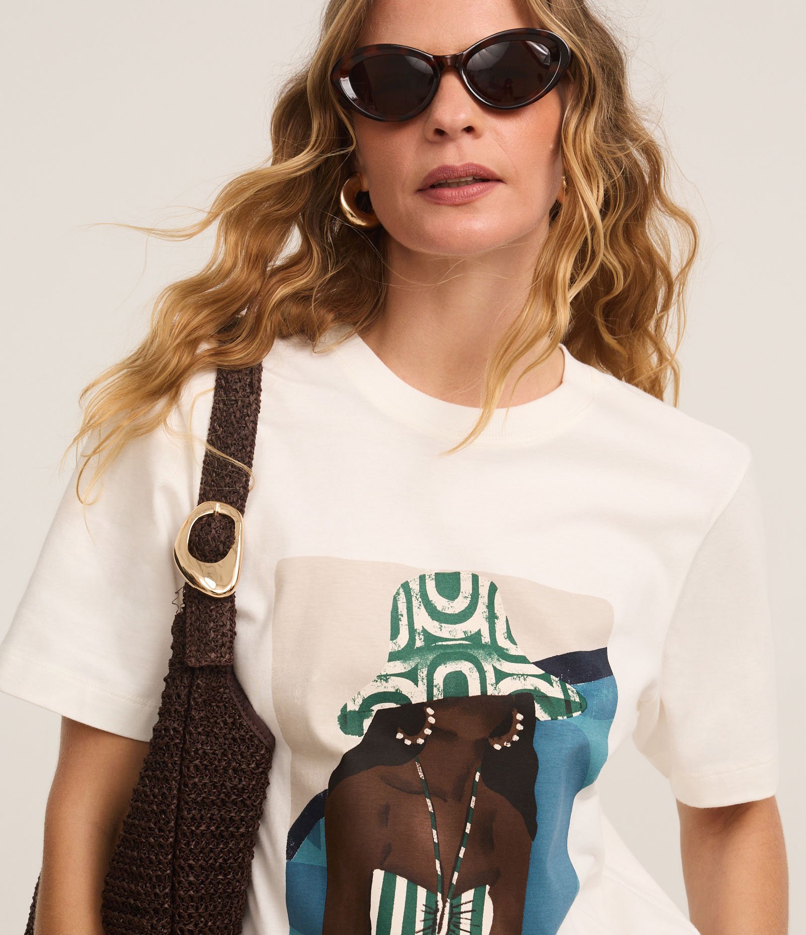 Blusa em Algodão com Estampa Mulher de Roupa de Praia Branco 3