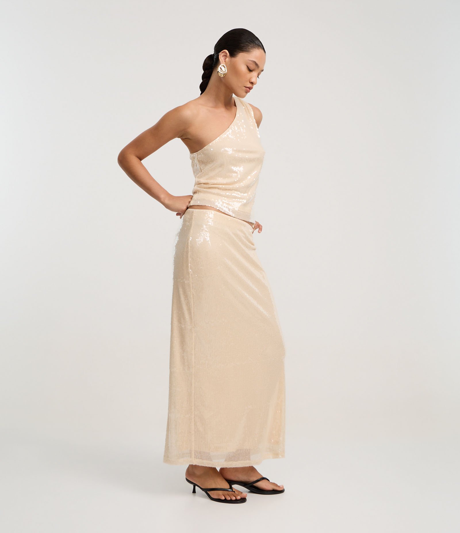 Saia Longa com Paetê Transparente e Ponto Vazado Dourado 6