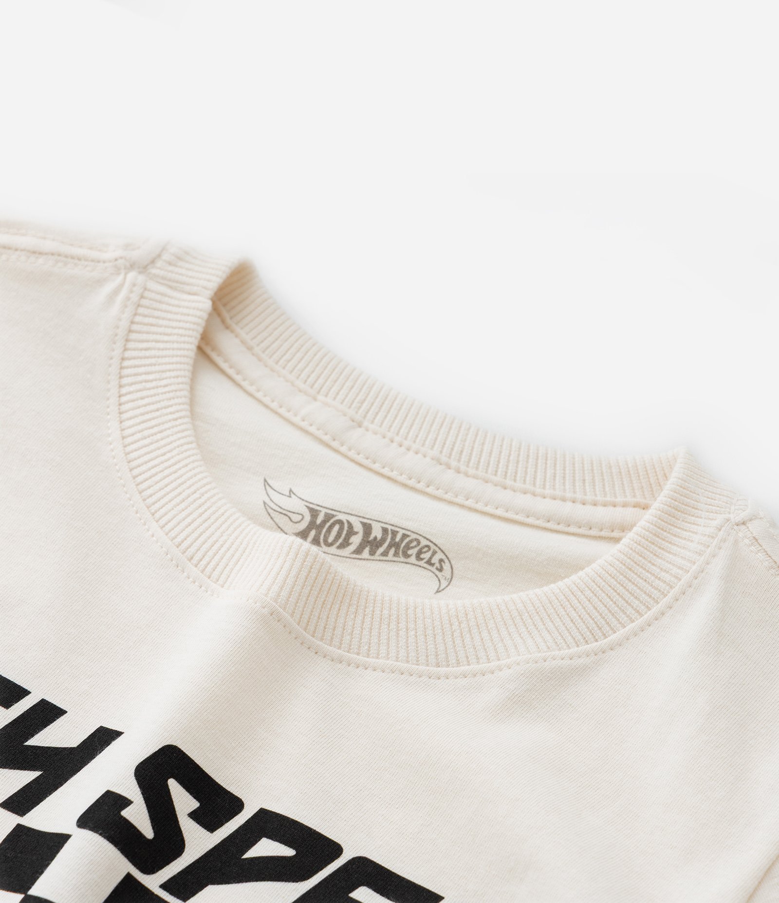 Camiseta Infantil com Estampa Racing 68 Hot Wheels - Tam 4 a 12 Anos Bege 4