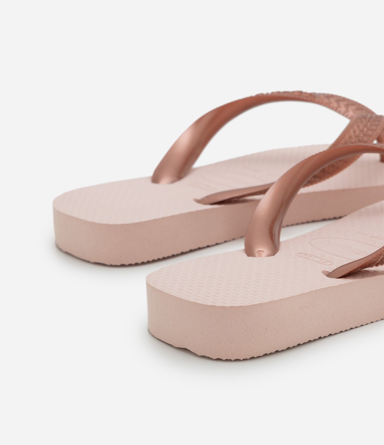 Chinelo Emborrachado Havaianas com Tiras Metalizadas Rosê 4
