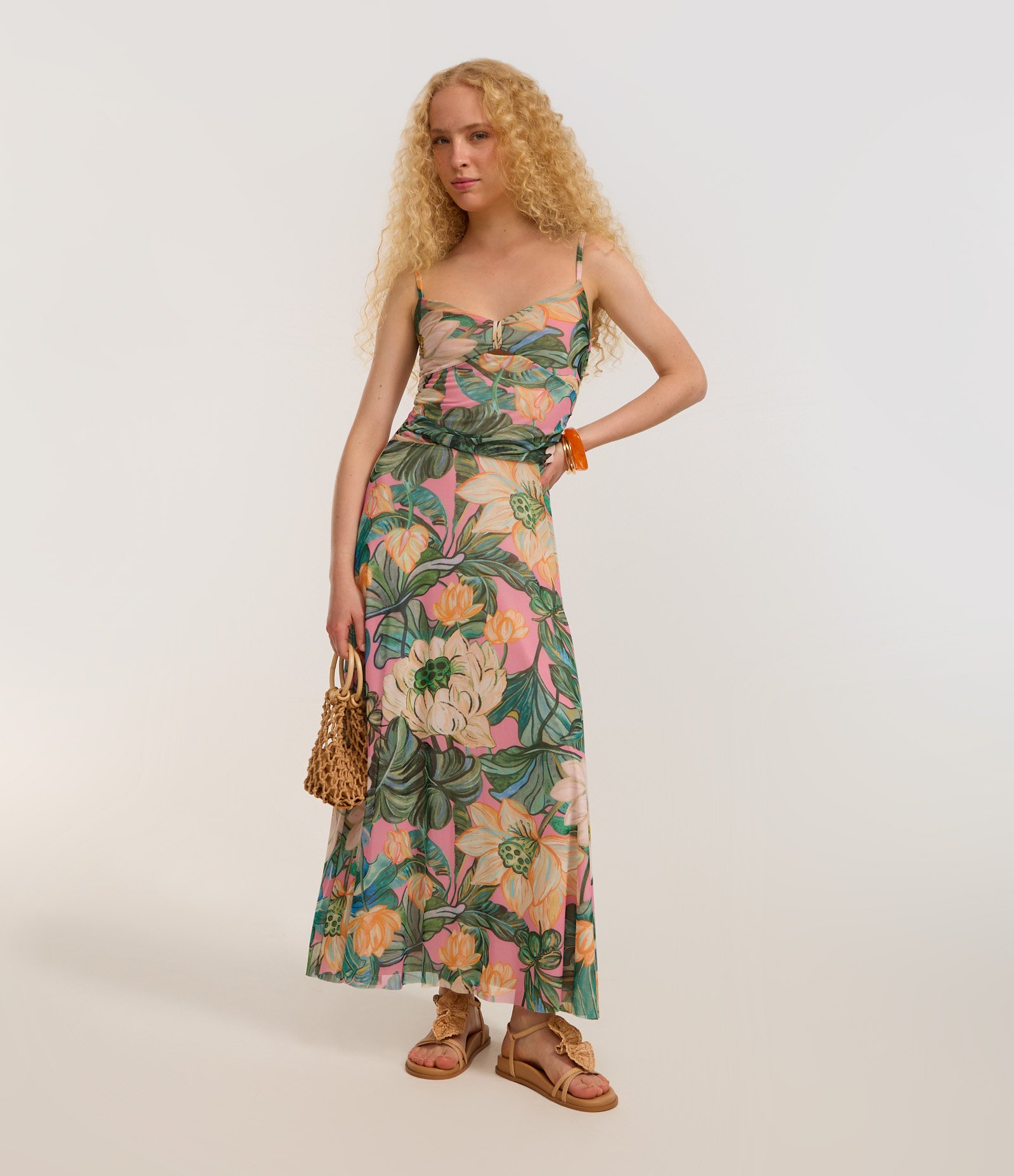 Vestido Long Midi em Tule com Estampa Floral e Alças Finas Multicores 1