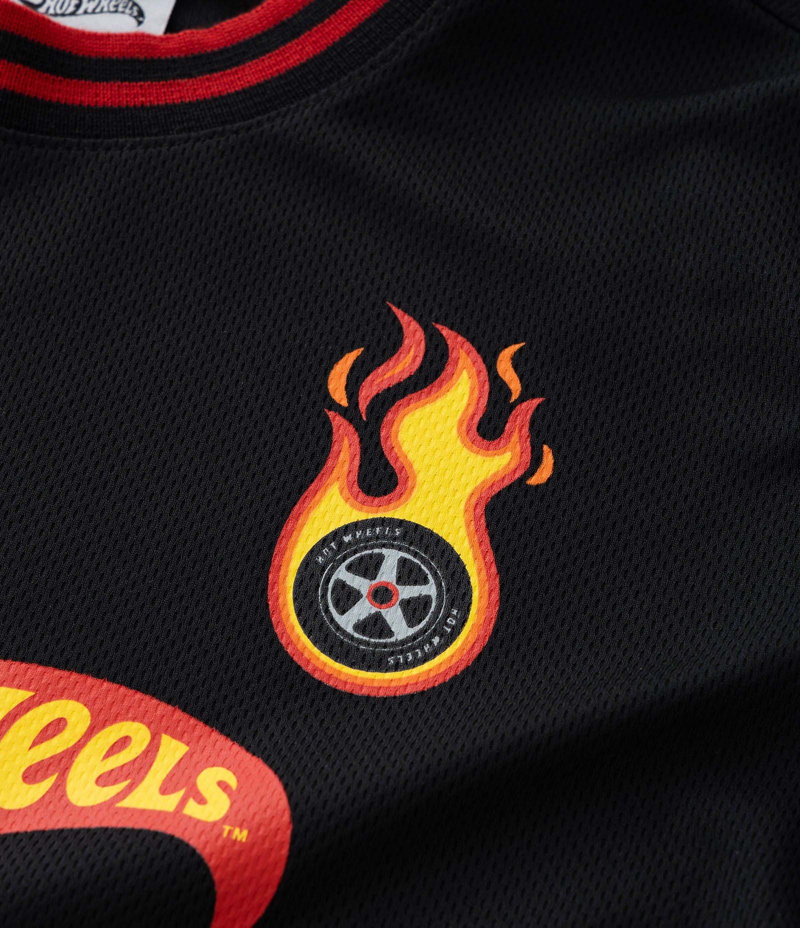 Camiseta Infantil com Estampa Frente e Costas Hot Wheels - Tam 5 a 14 Anos Preto 6