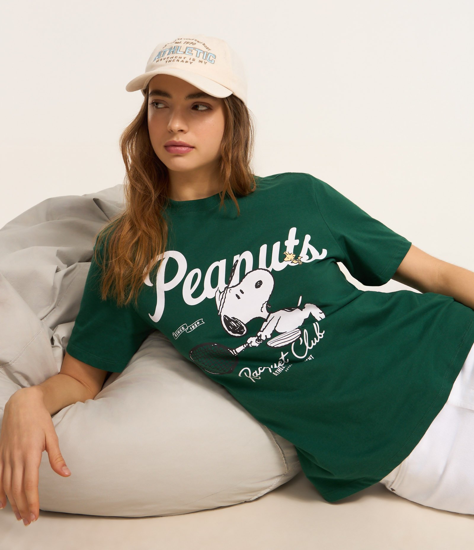 Camiseta Alongada em Algodão com Estampa Frontal Peanuts Verde 1