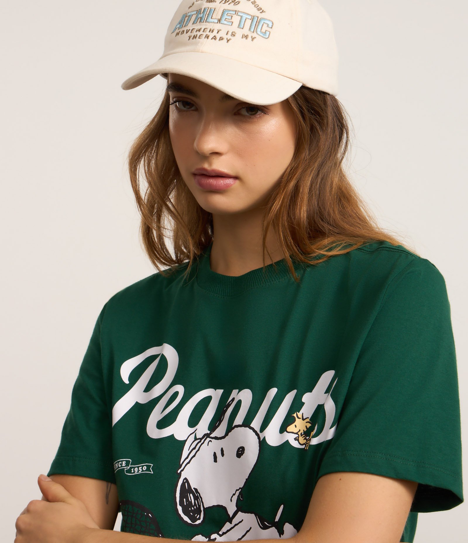 Camiseta Alongada em Algodão com Estampa Frontal Peanuts Verde 4